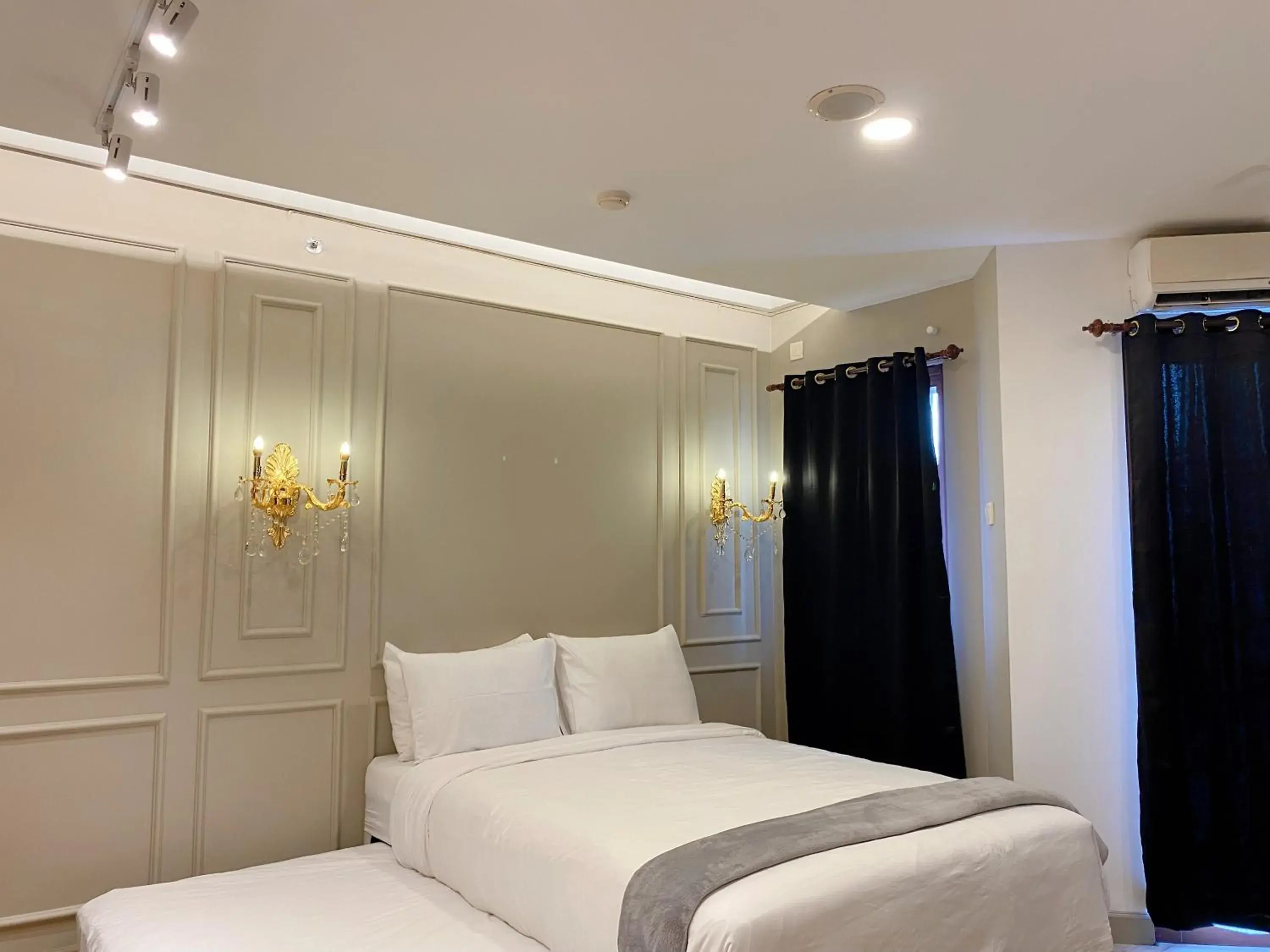 Bed in youre at - The Majesty Apartment Bed in youre at - The Majesty Apartment