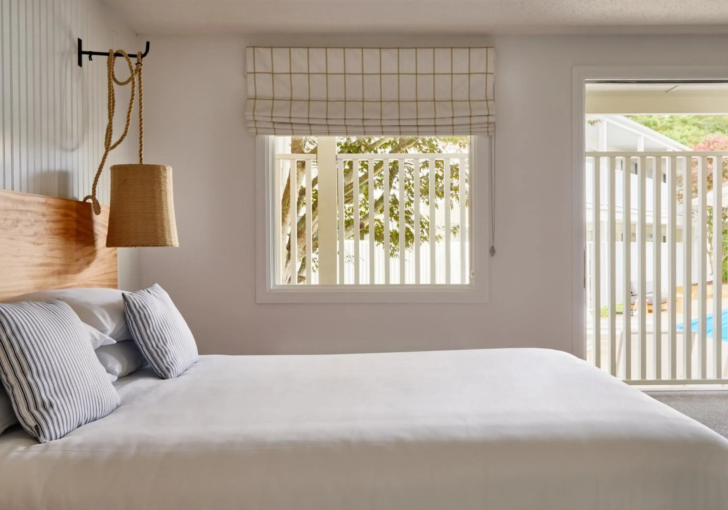 Photo of the whole room, Bed in Parker Beach Lodge Photo of the whole room, Bed in Parker Beach Lodge