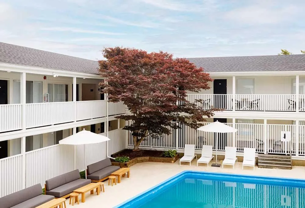 Swimming pool in Parker Beach Lodge