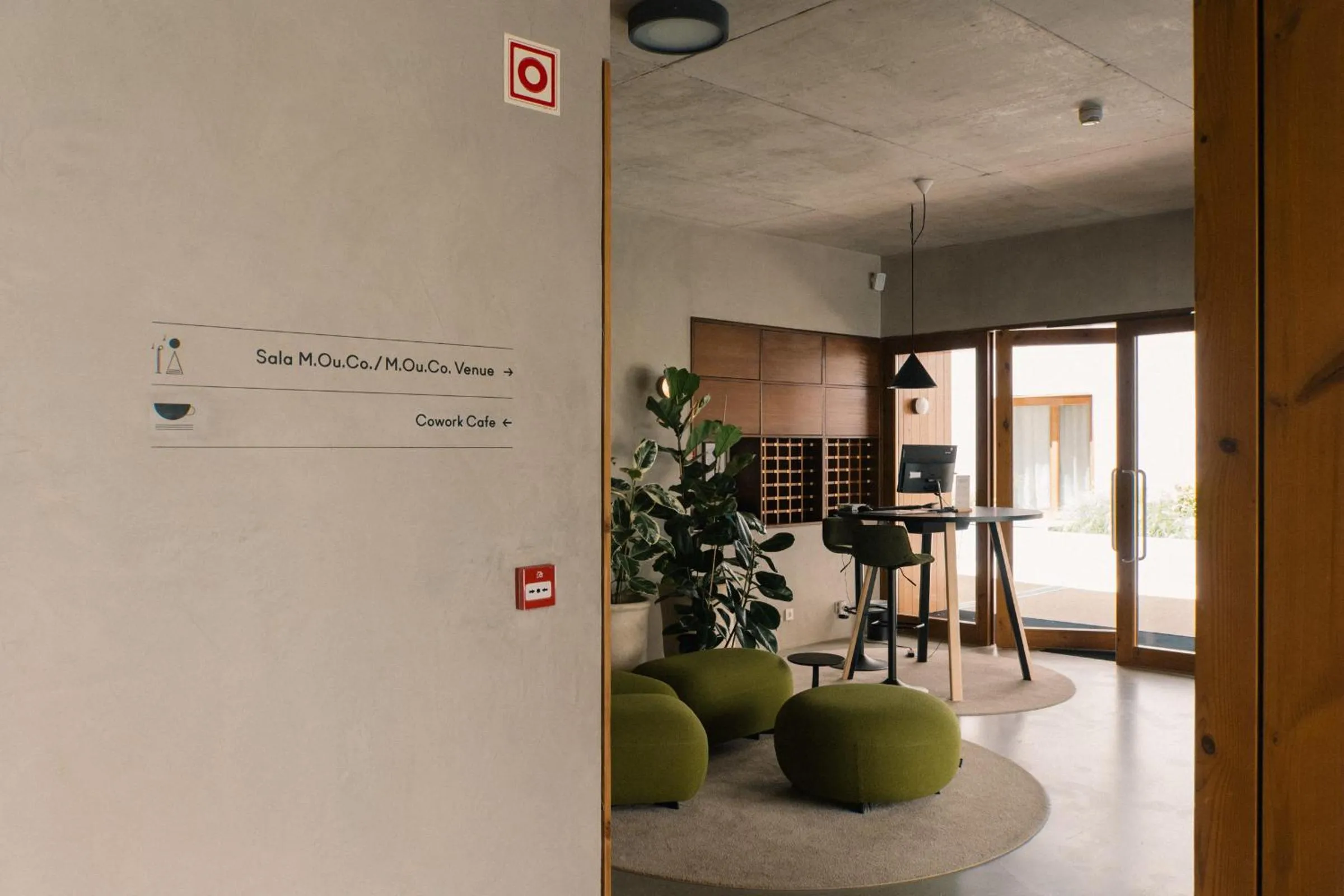 Lobby or reception in Outsite Porto Mouco