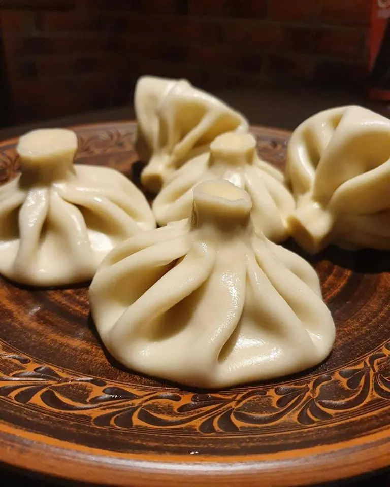 Restaurant/places to eat in Hotel & Restaurant Aragwi