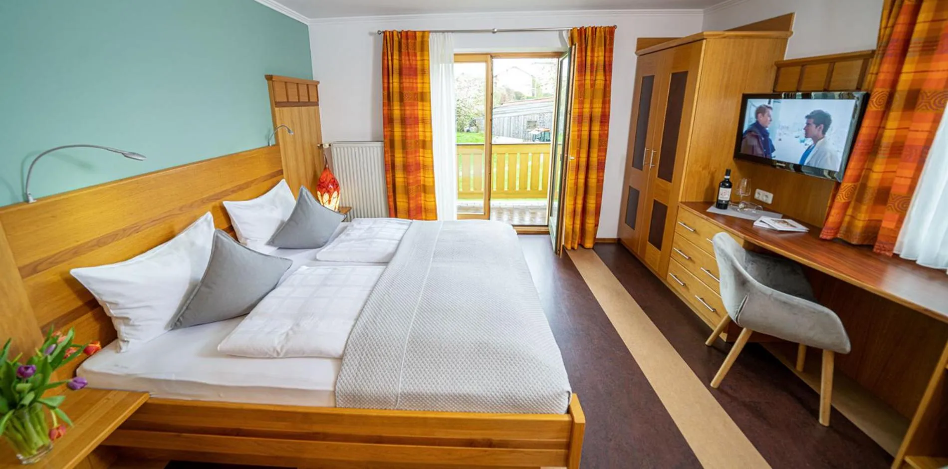 Bedroom, Bed in Glashotel