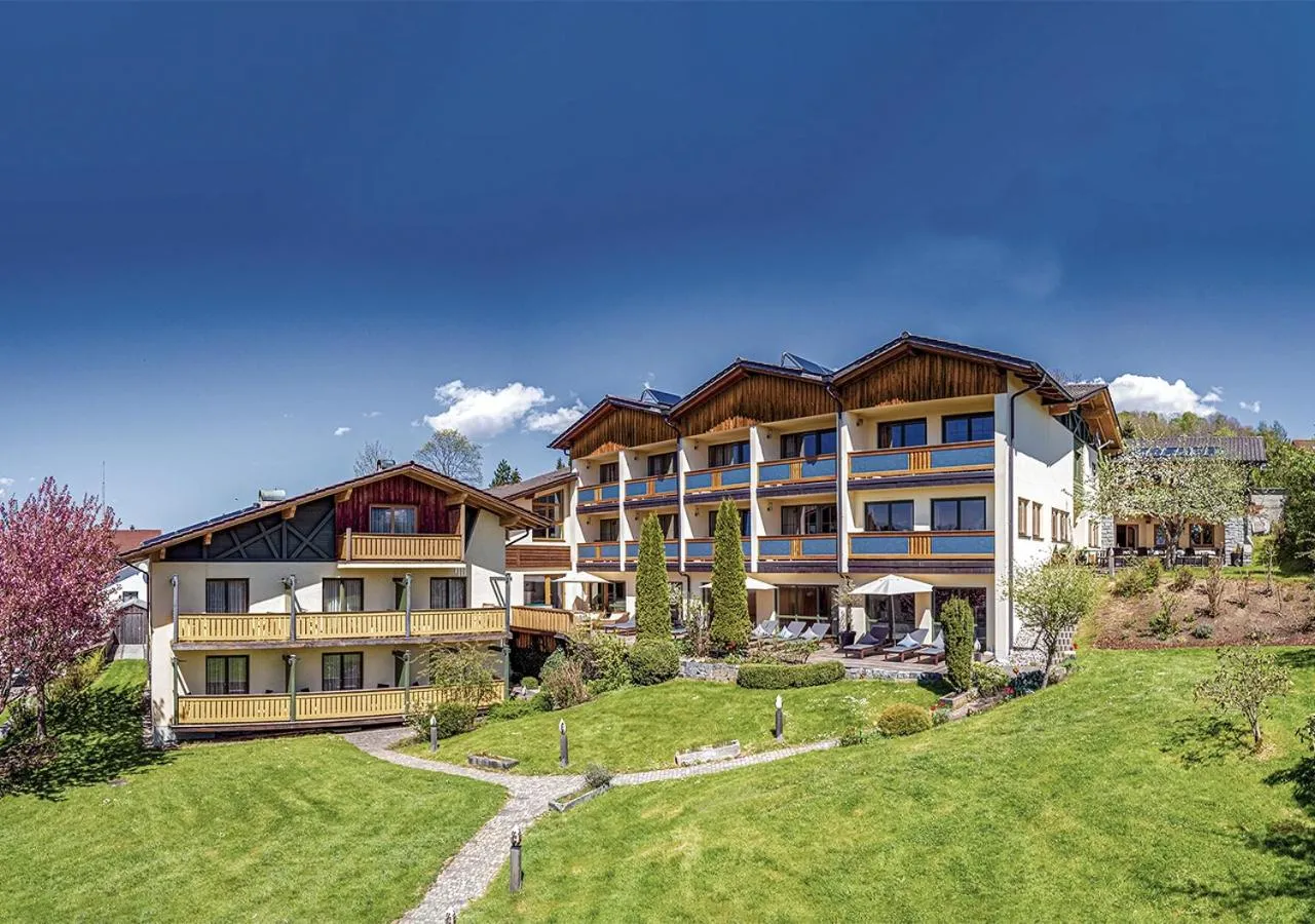 Property building in Glashotel