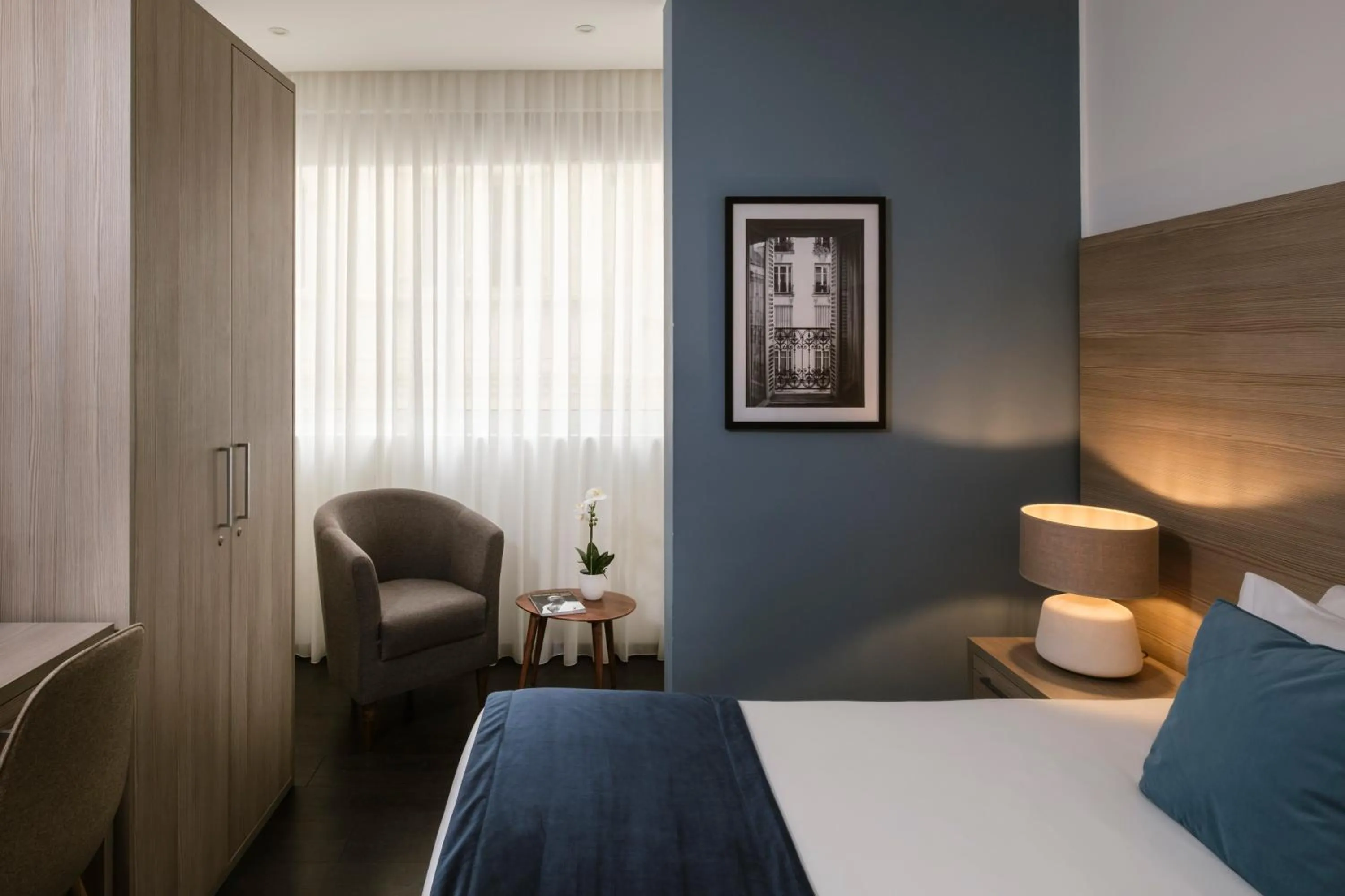Bedroom, Bed in The Howard Hotel