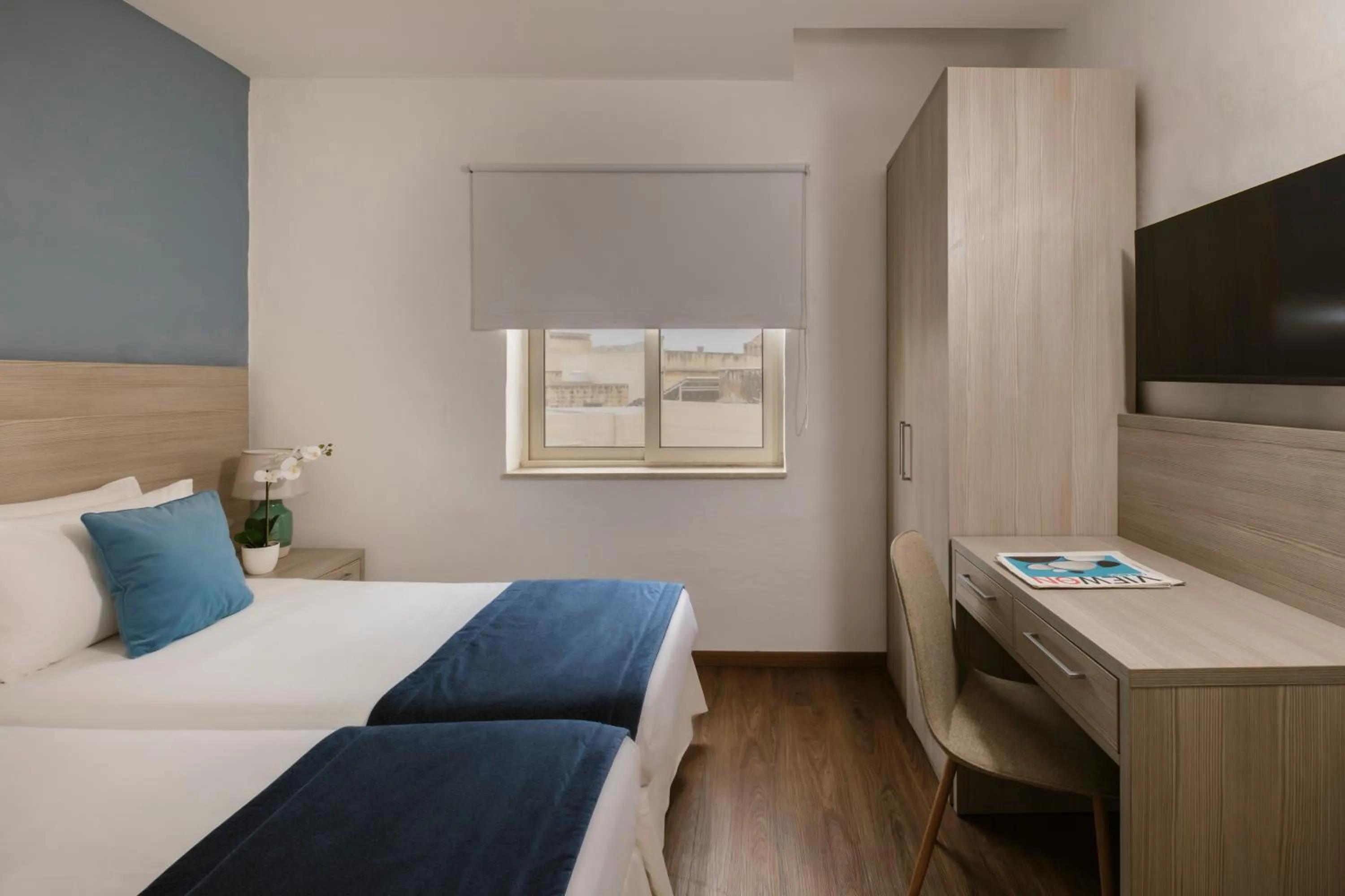 Photo of the whole room, Bed in The Howard Hotel