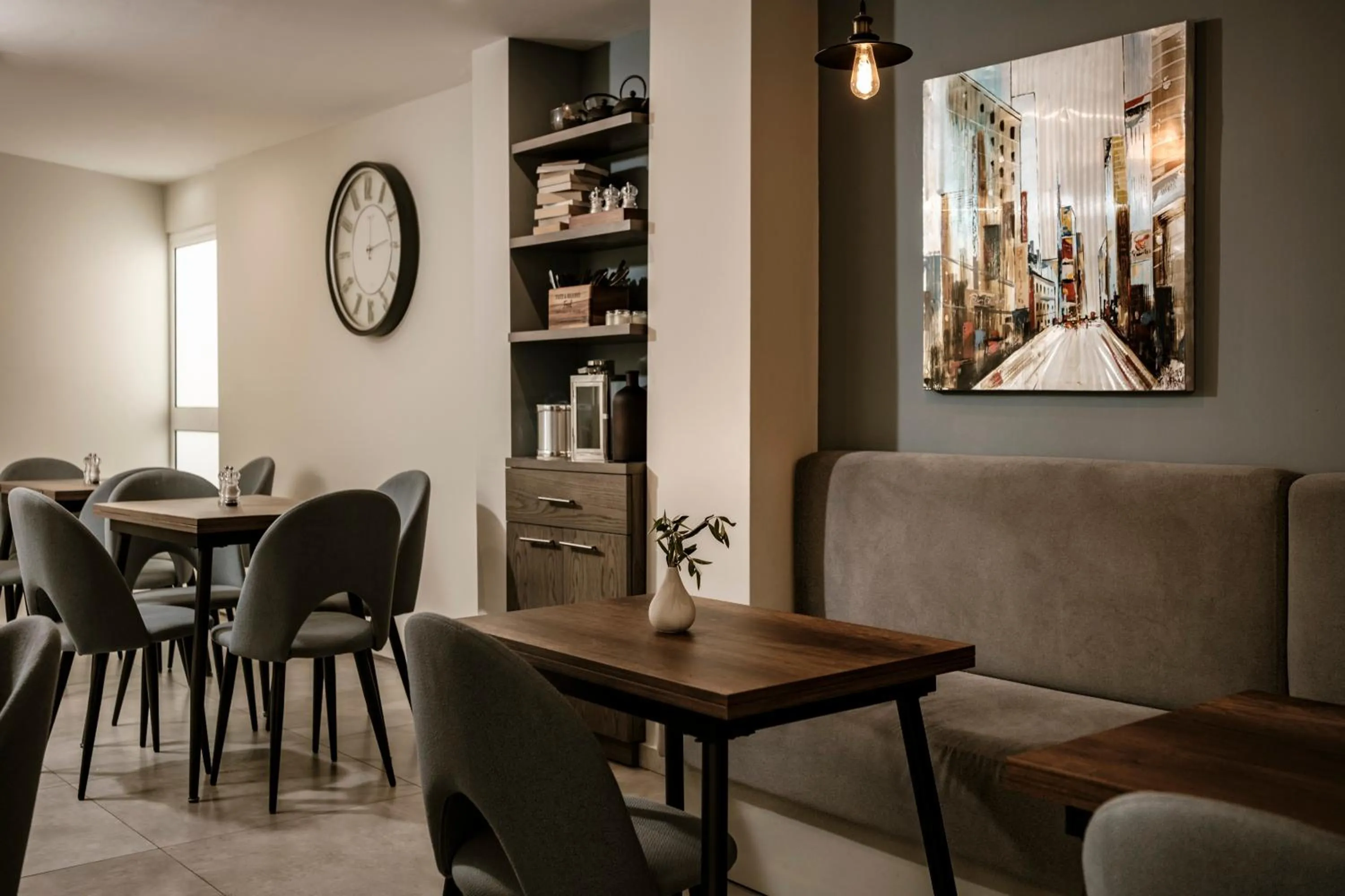 Restaurant/places to eat in The Howard Hotel