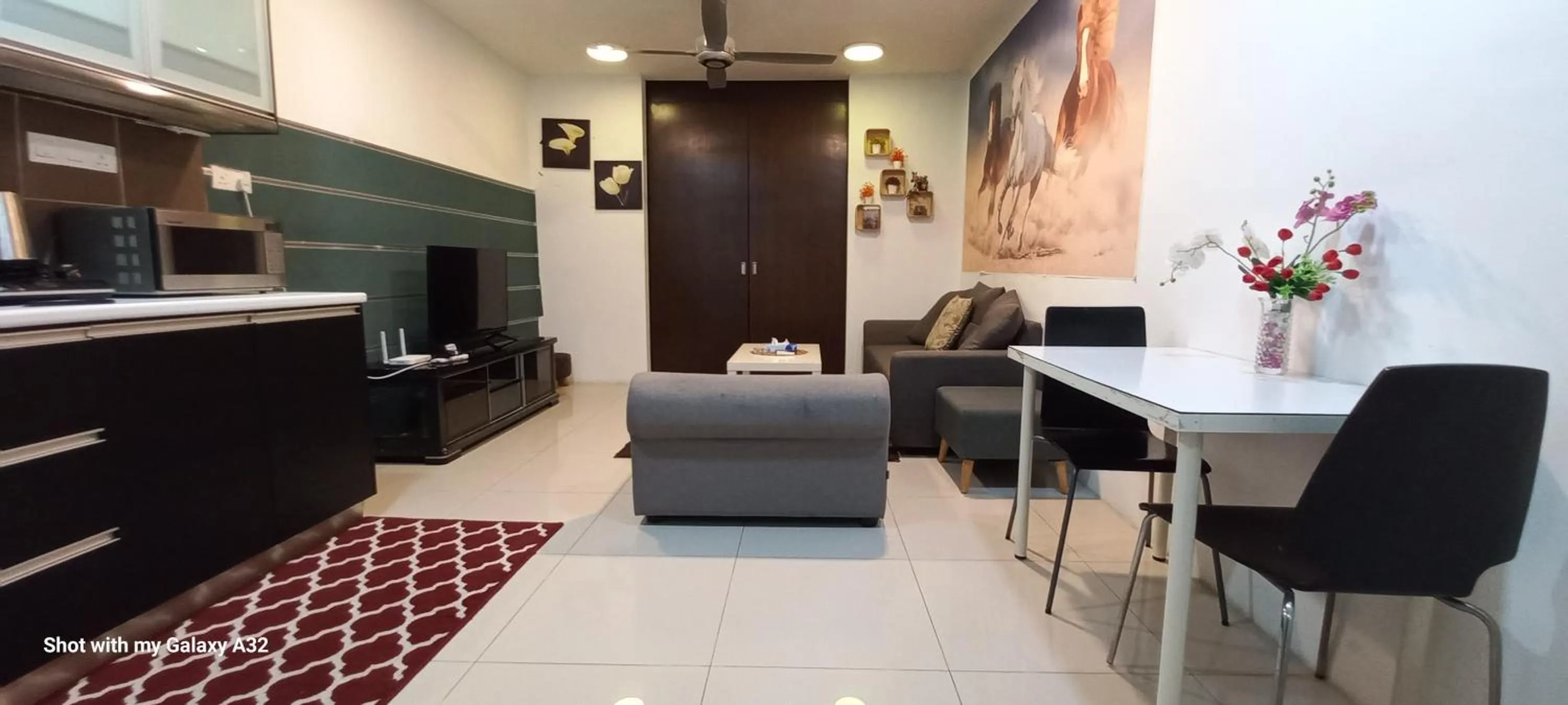 TV and multimedia in One Maxim Residence at Taragon