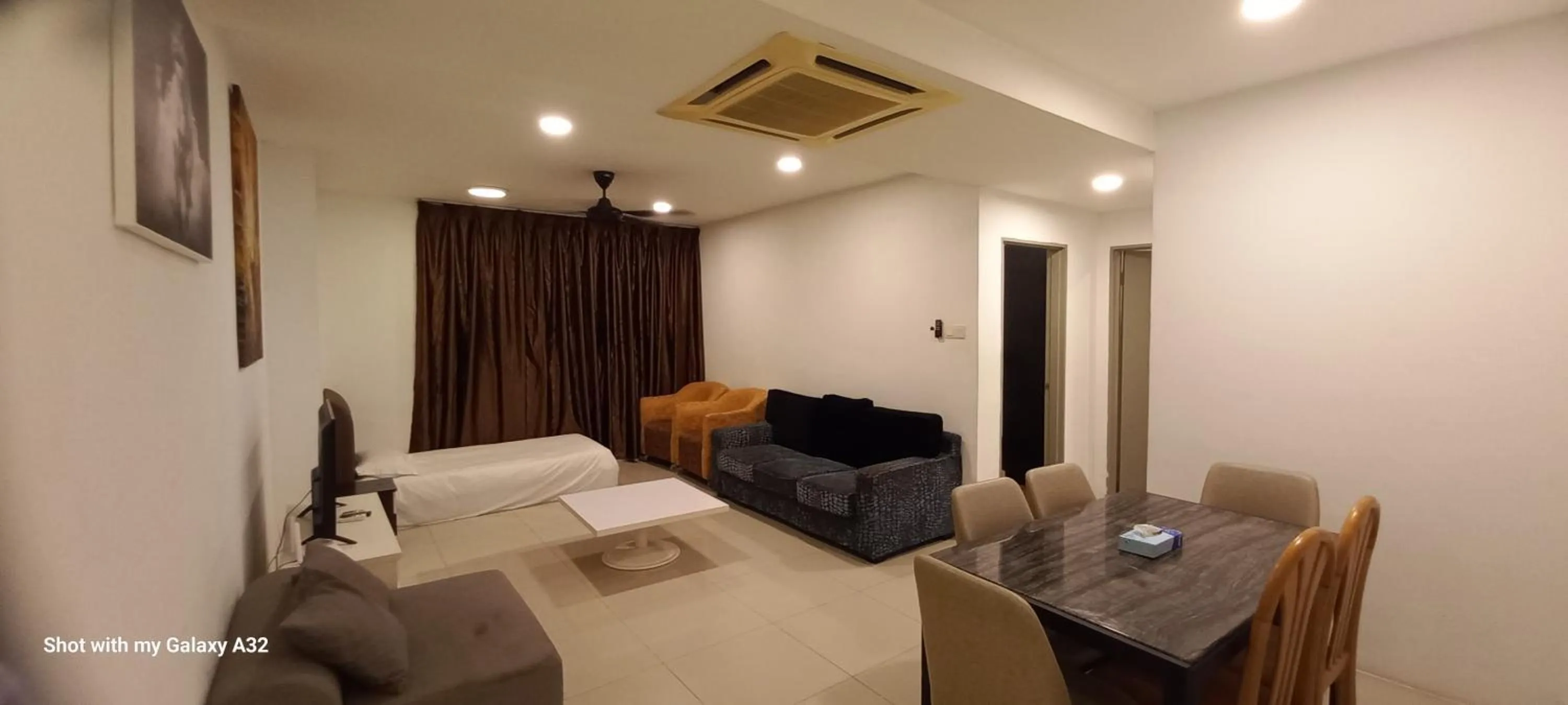 Living room, Bed in One Maxim Residence at Taragon