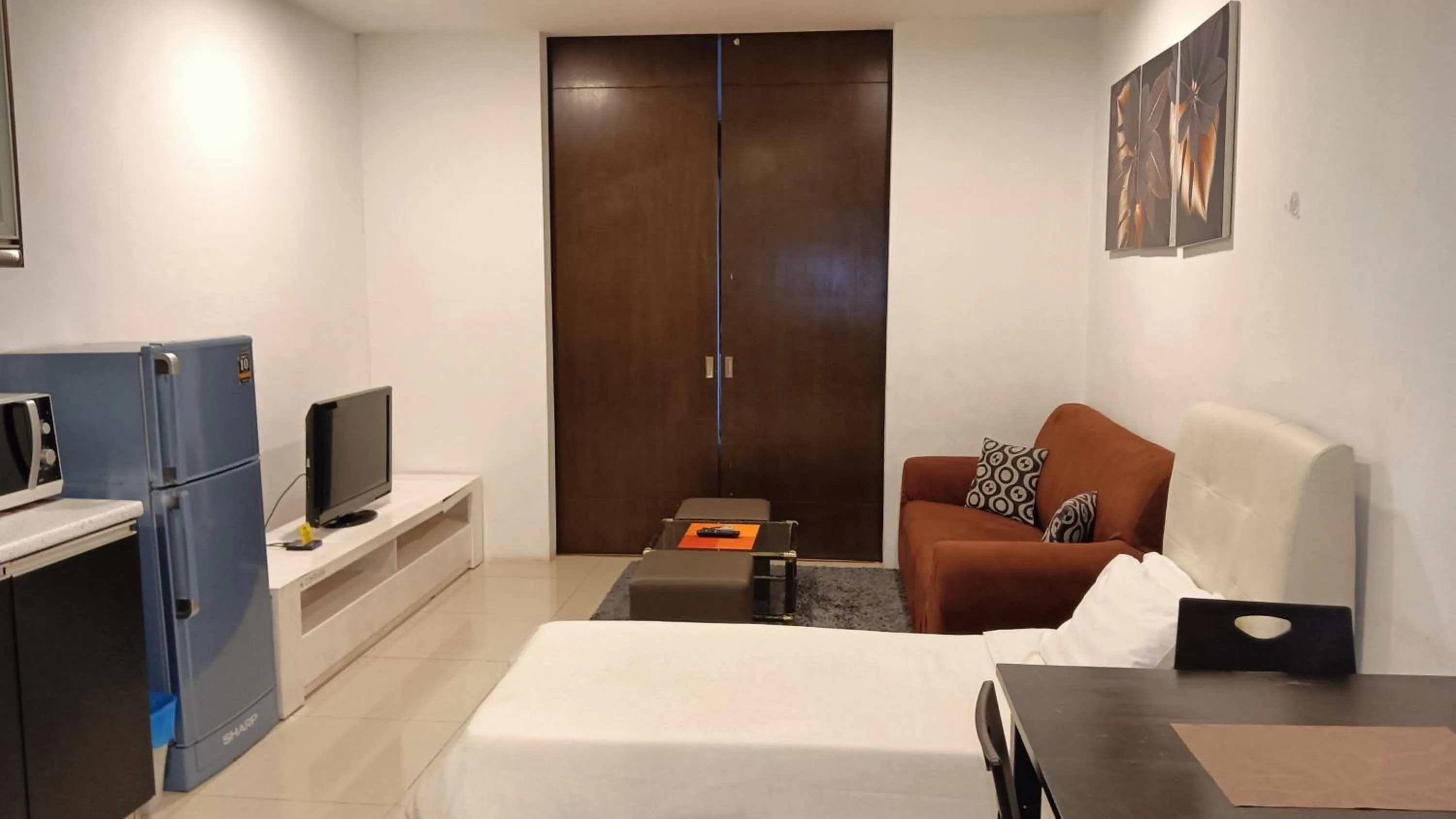 Bed in One Maxim Residence at Taragon