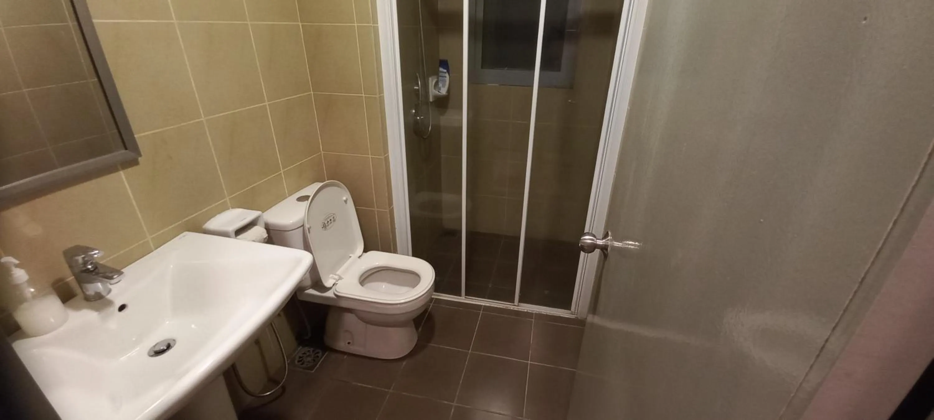 Bathroom in One Maxim Residence at Taragon