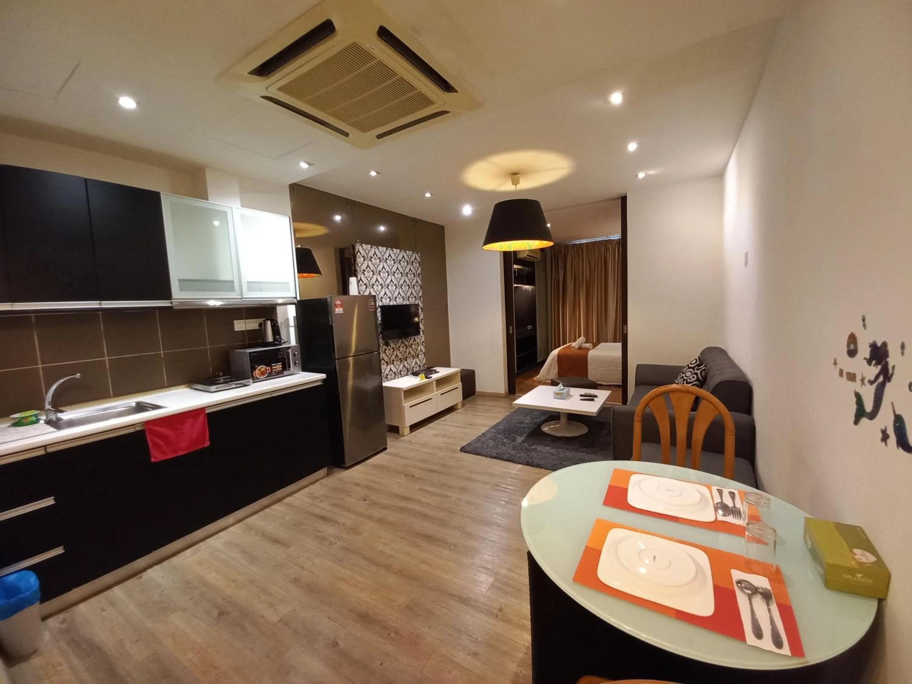 TV and multimedia in One Maxim Residence at Taragon