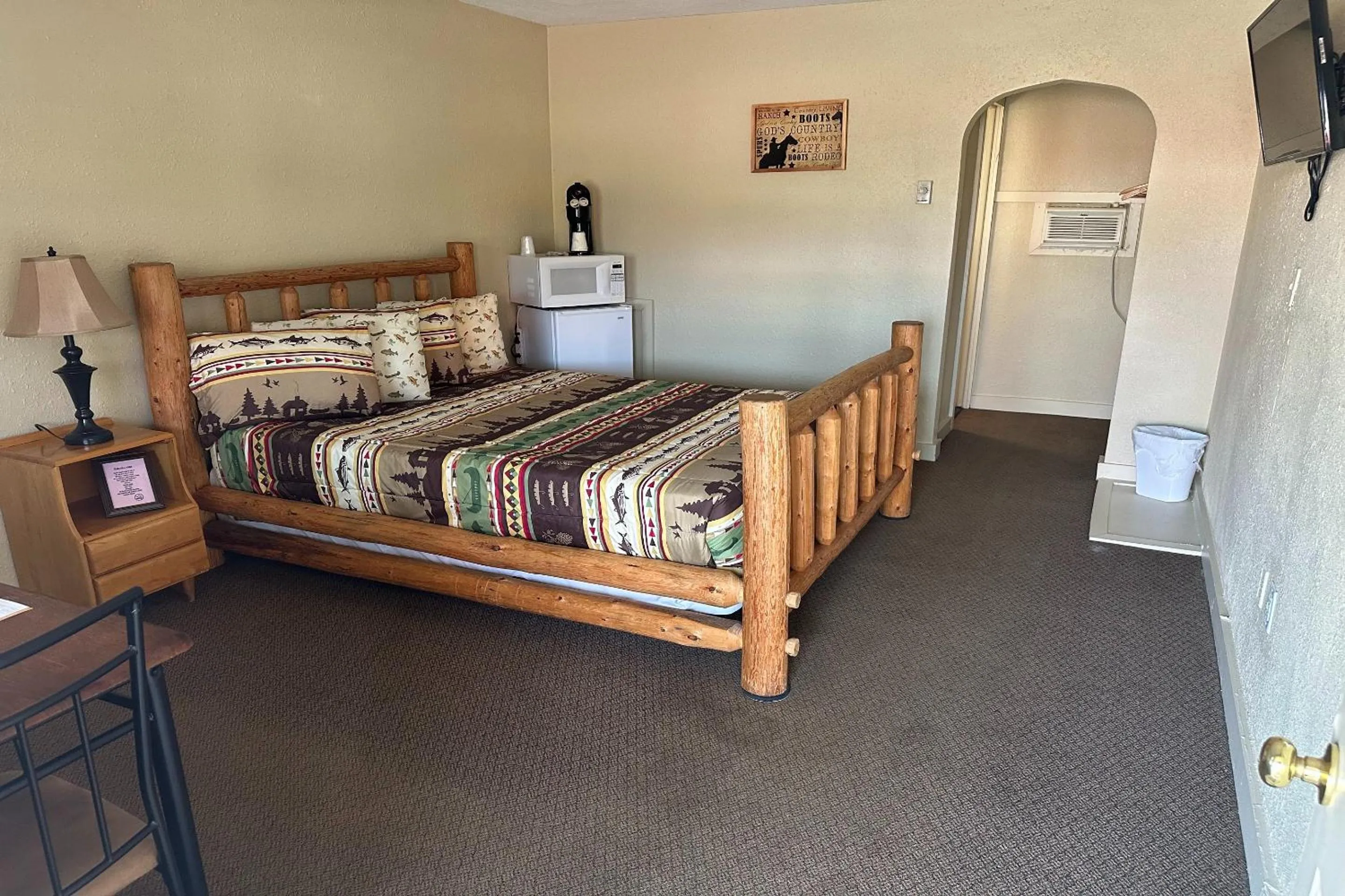 Bedroom, Bed in Love Hotels Murdo by OYO on Interstate 90