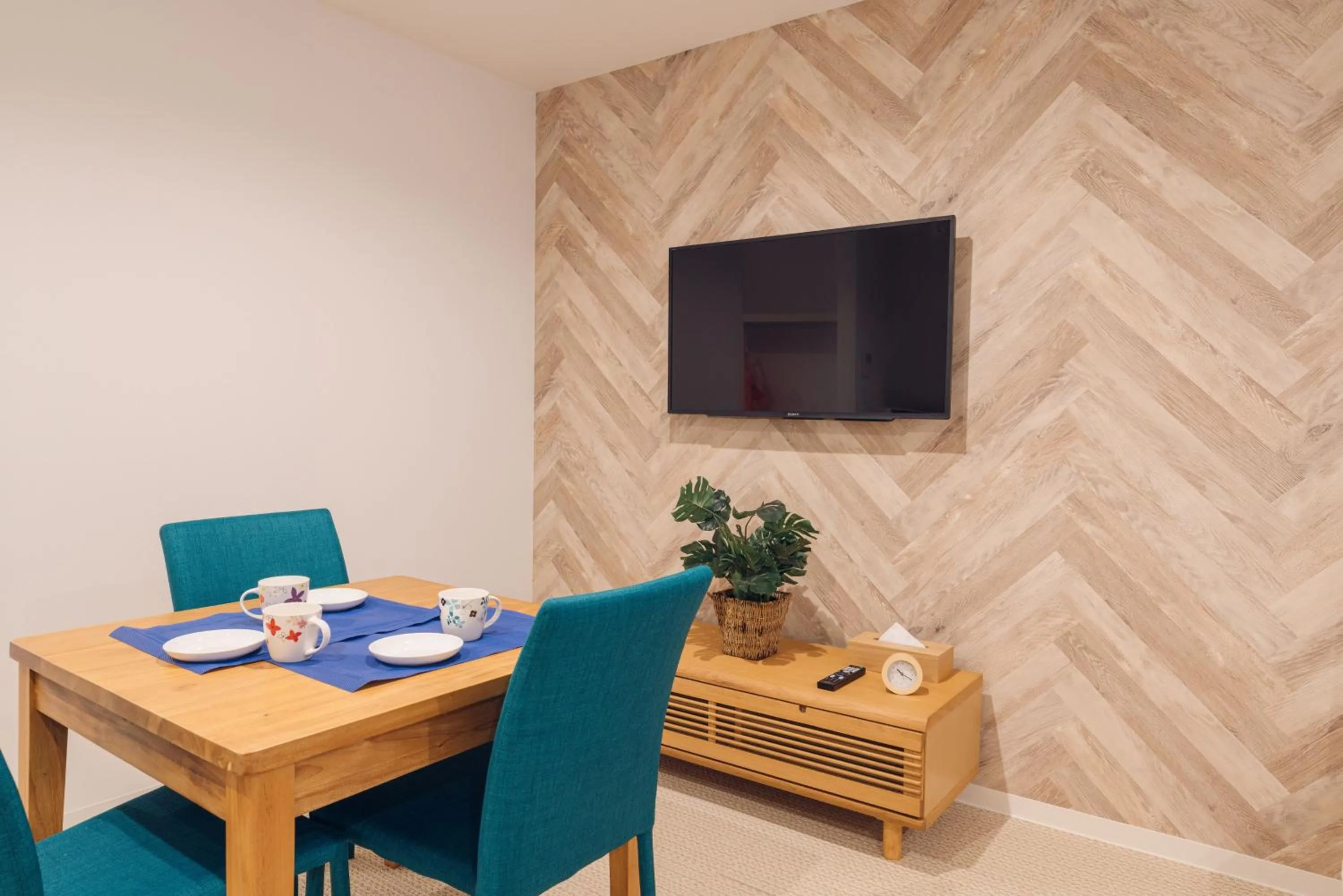 TV and multimedia in Hotel Santa Barbara Miyakojima Resort