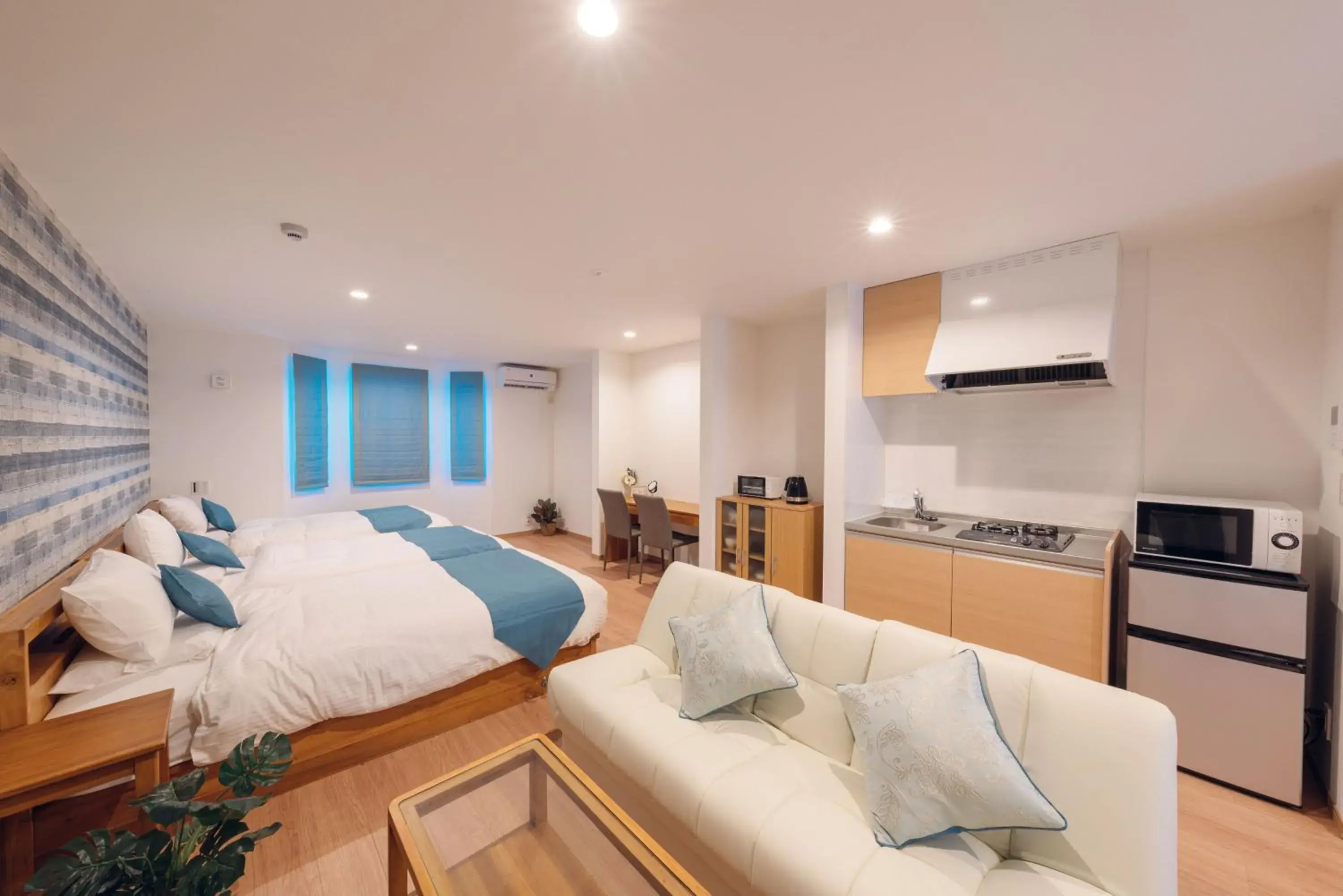 Superior Triple Room in Hotel Santa Barbara Miyakojima Resort Superior Triple Room in Hotel Santa Barbara Miyakojima Resort