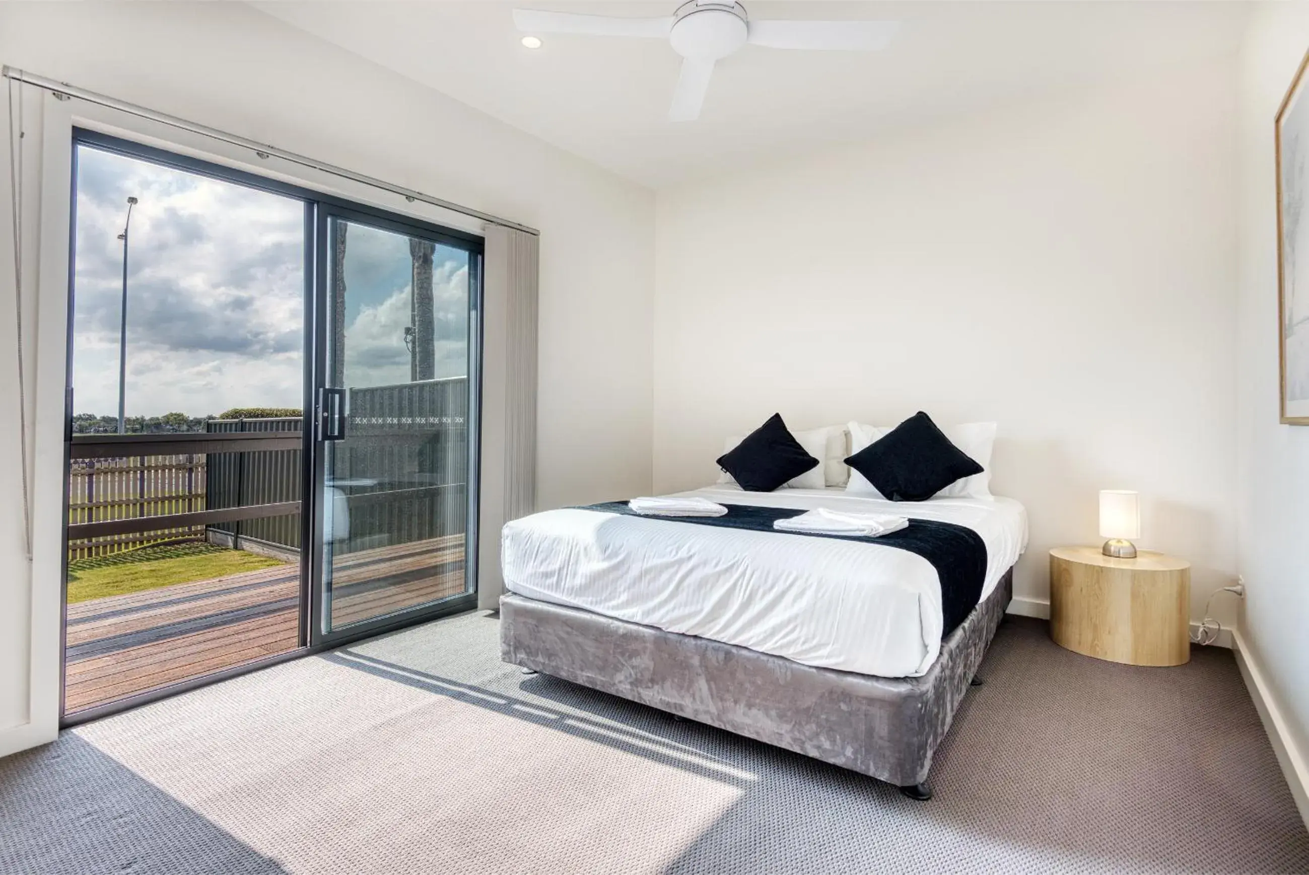 Deluxe Family Room - single occupancy in Inverloch Motel Deluxe Family Room - single occupancy in Inverloch Motel