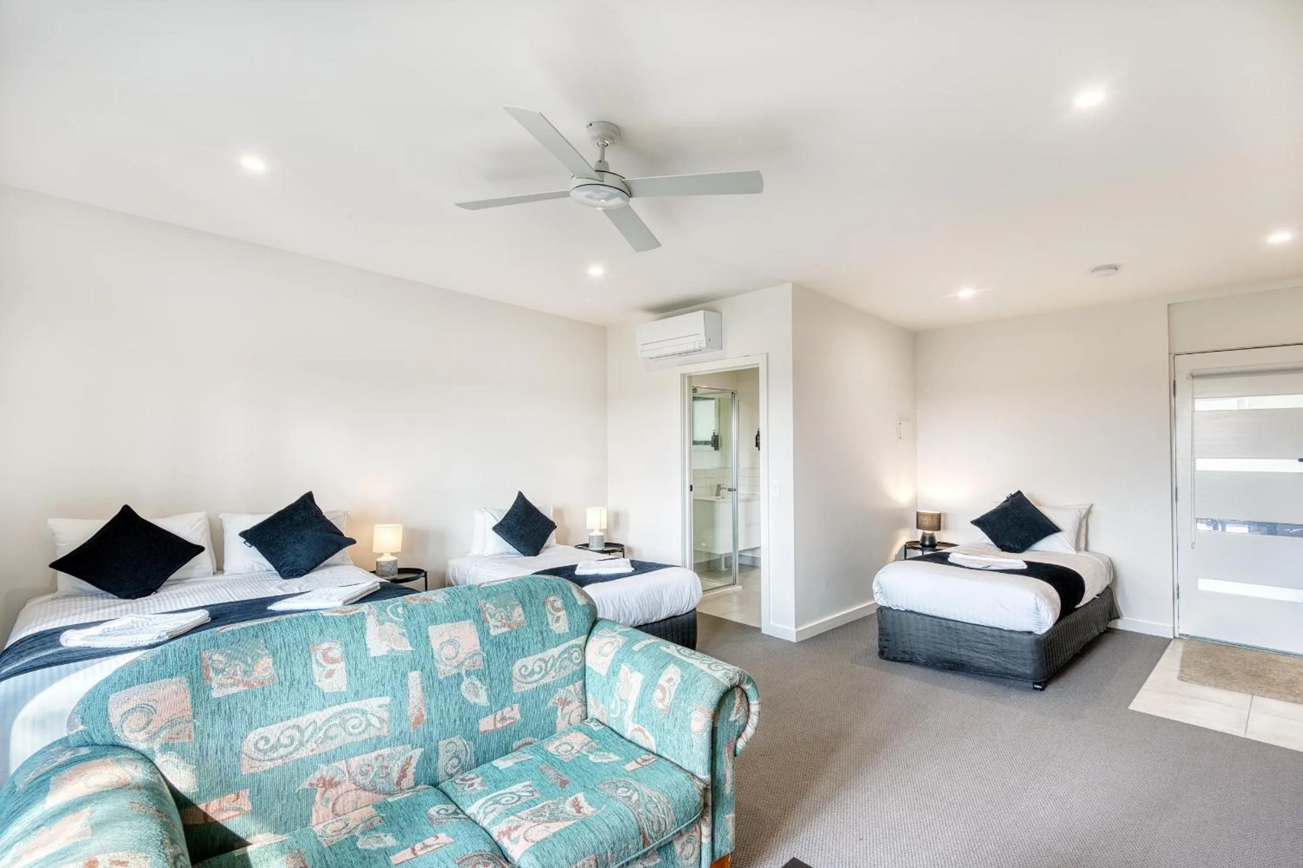 Bed in Inverloch Motel