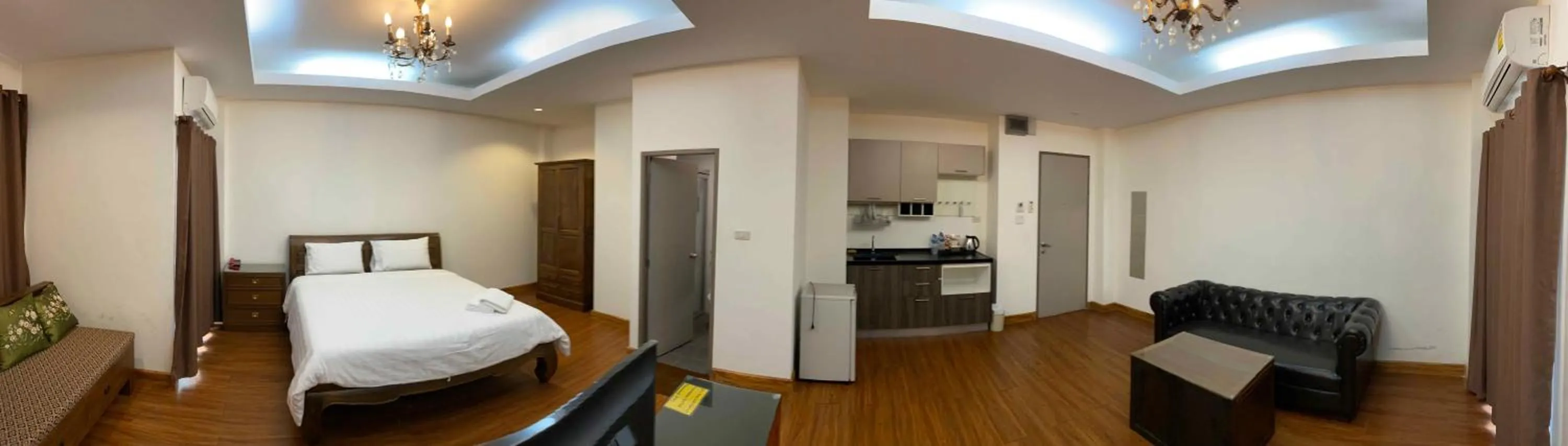 Photo of the whole room, Bed in Hotel IYA