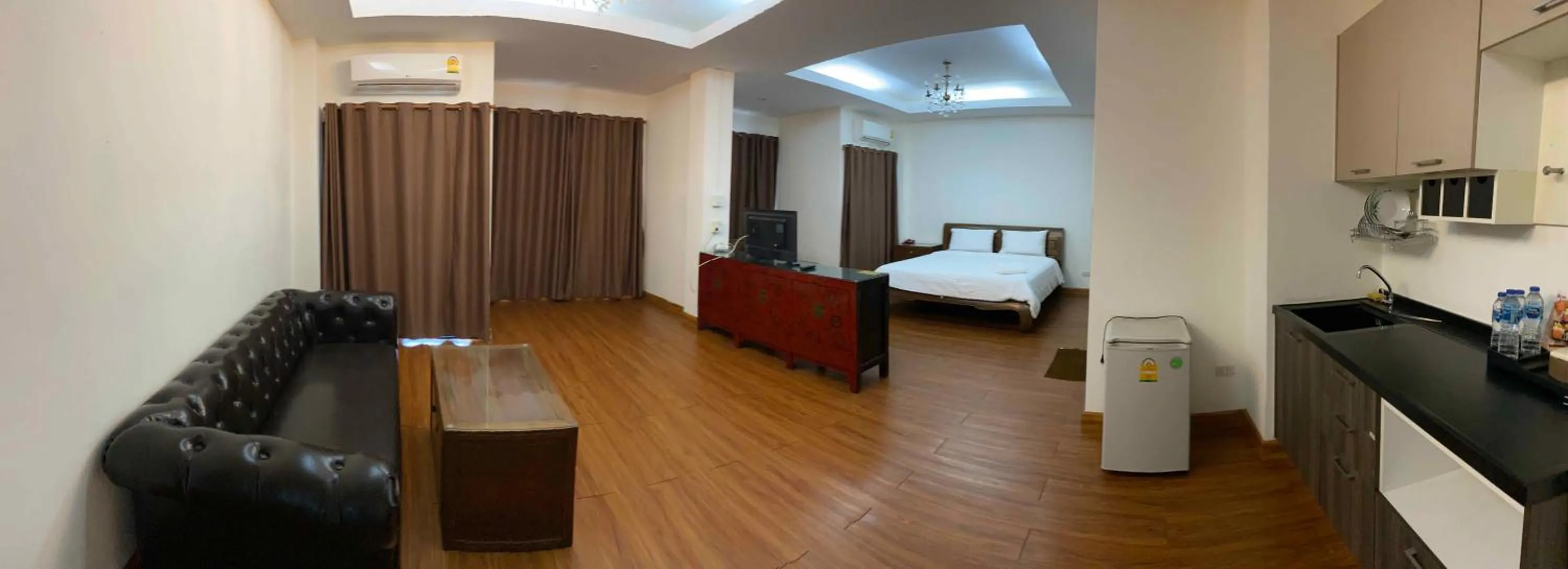 Photo of the whole room, Bed in Hotel IYA