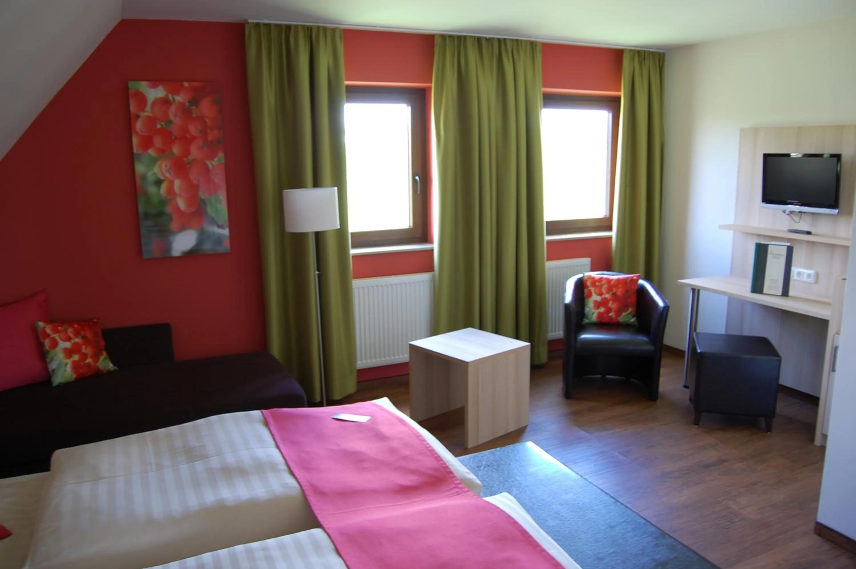 Seating area, Bed in Gasthof Linden & Wildkräuterhotel