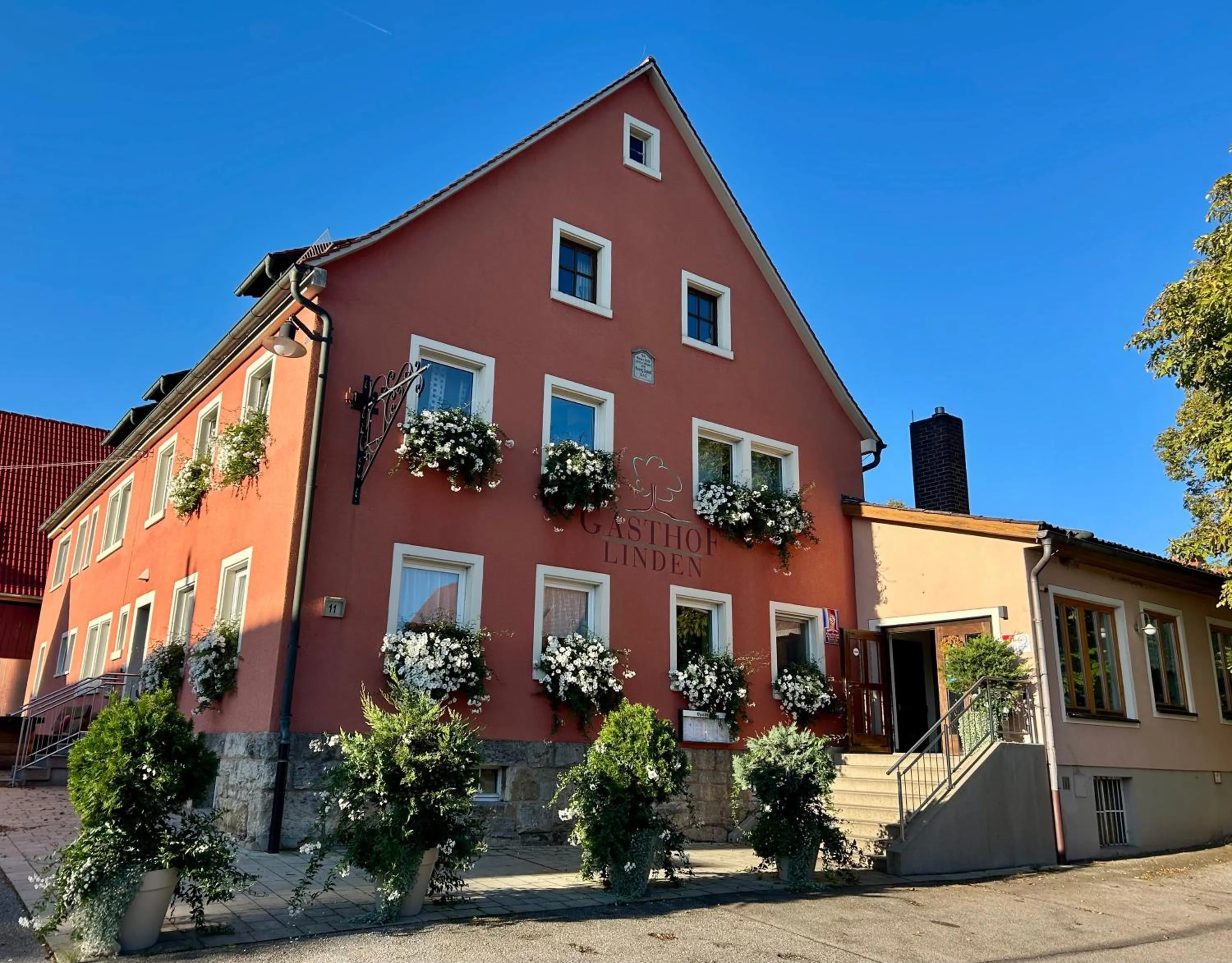 Property building in Gasthof Linden & Wildkräuterhotel