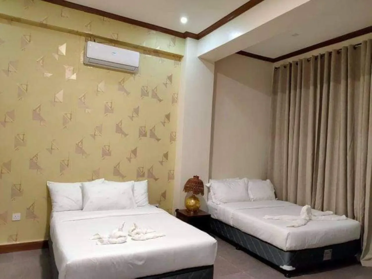 Photo of the whole room, Bed in Bohol Boutique Hotel