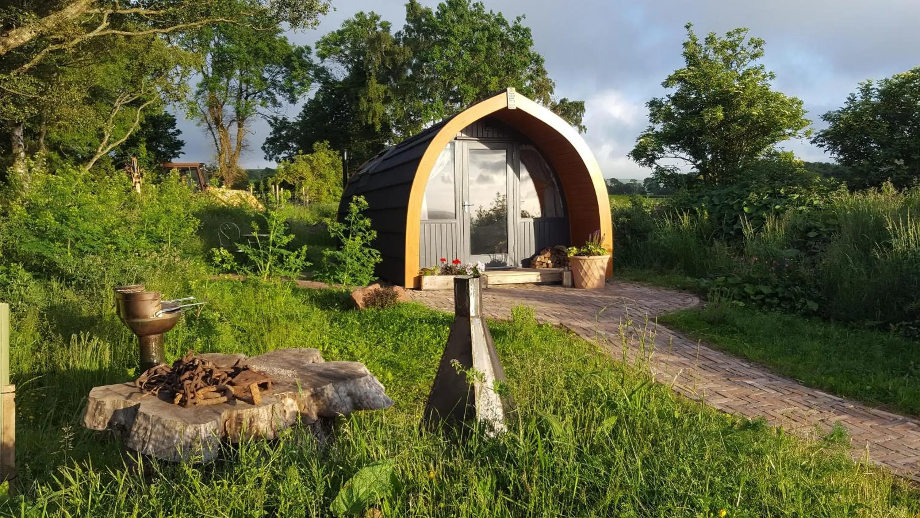 Property building in Eco Indigo Property building in Eco Indigo