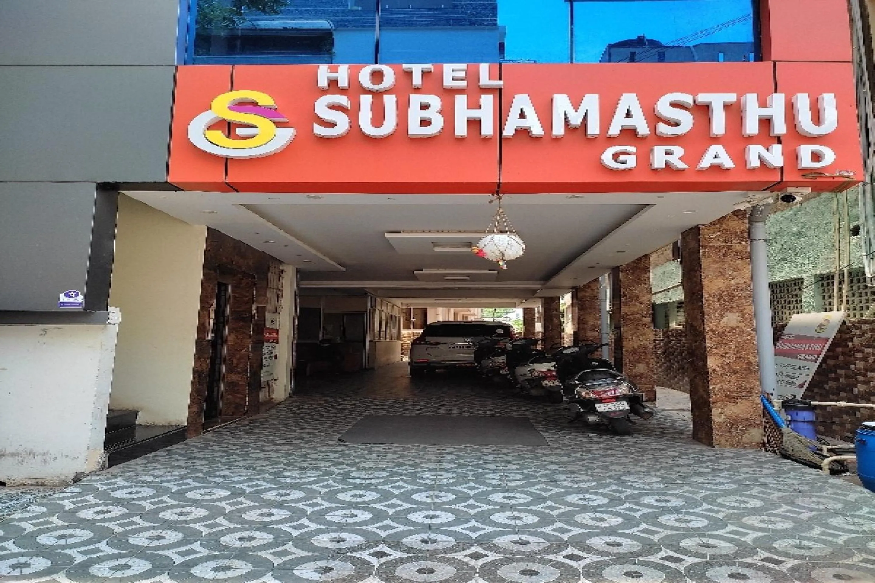 Facade/entrance in Collection O Sri Subhamastu Grand