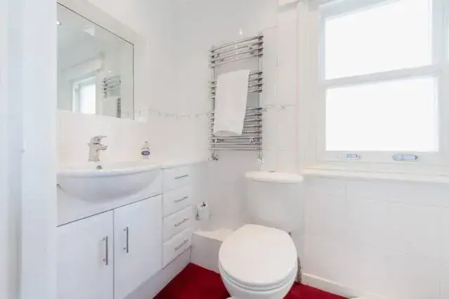 Double Room with Garden View - single occupancy in Swan Guest House LONDON - HEATHROW Double Room with Garden View - single occupancy in Swan Guest House LONDON - HEATHROW