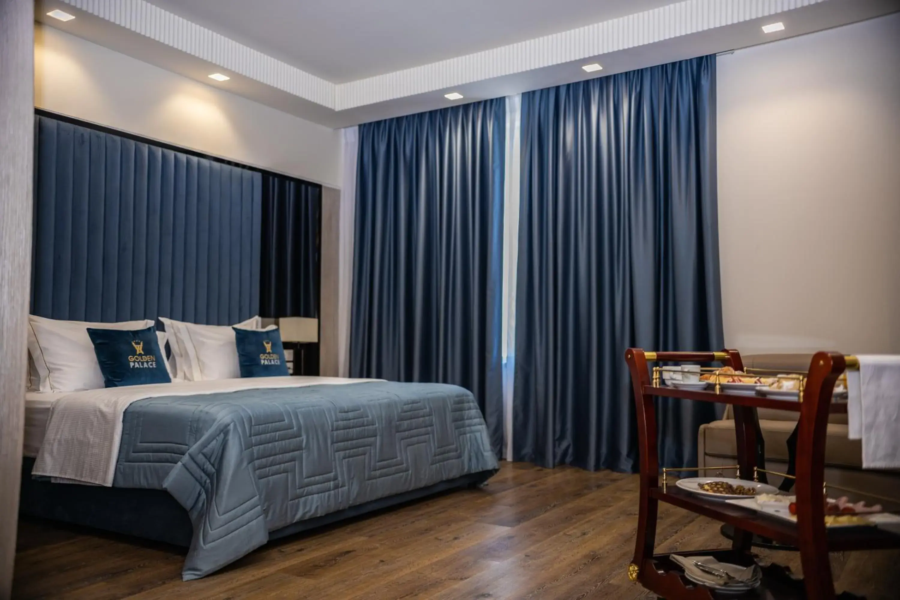 Deluxe Double Room with Balcony in Hotel Golden Palace Deluxe Double Room with Balcony in Hotel Golden Palace