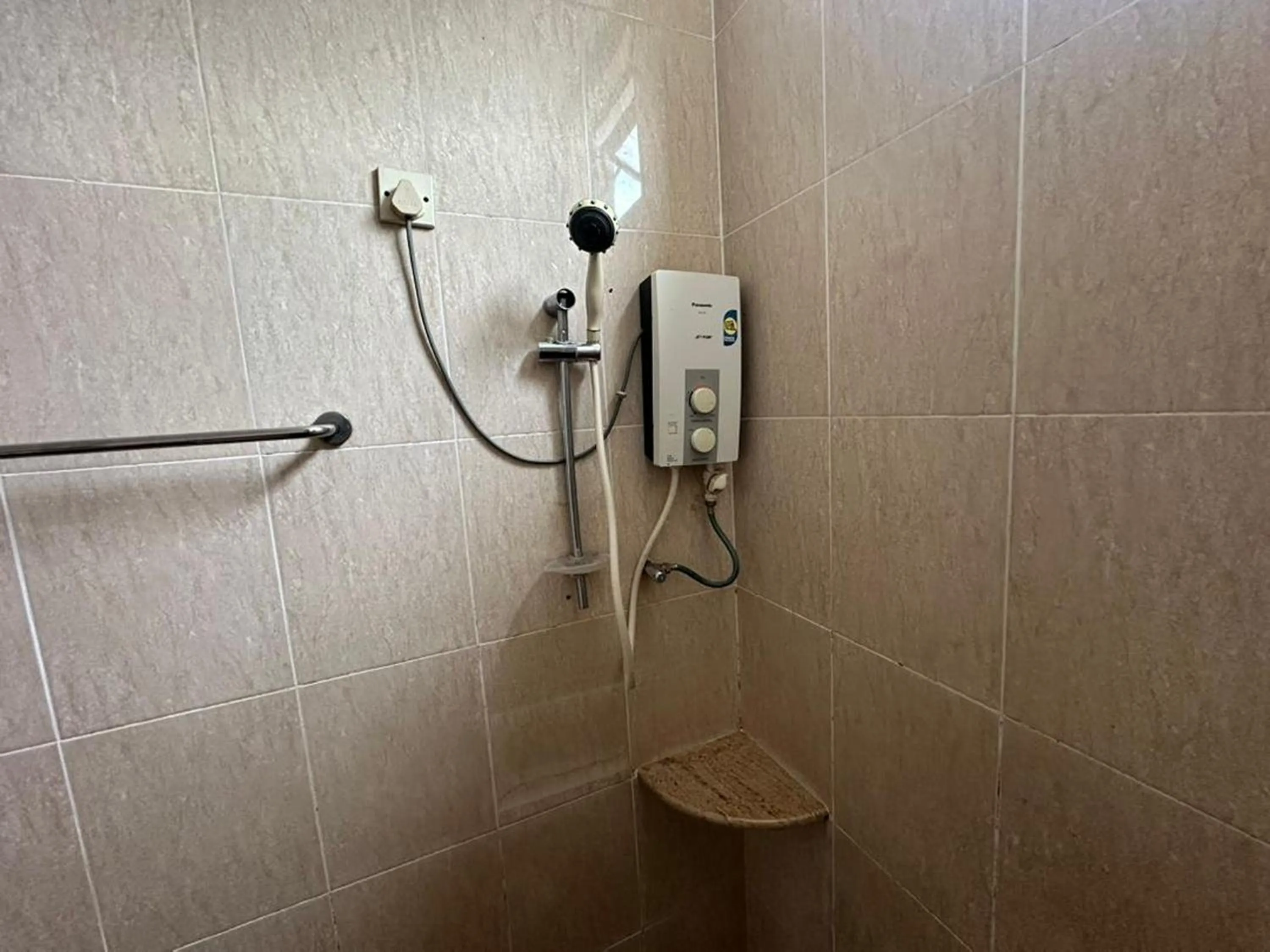 Bathroom in Glistar Hotel