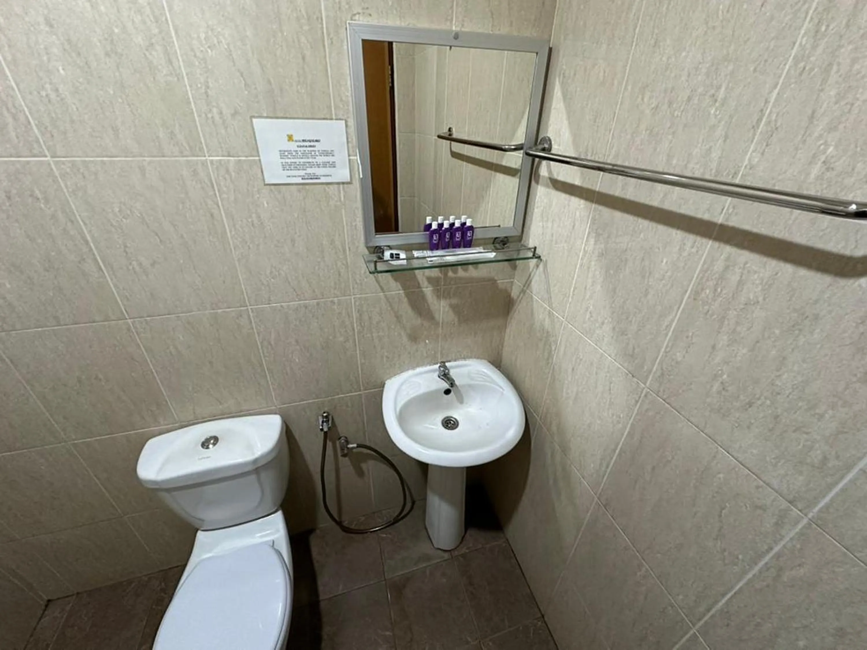 Bathroom in Glistar Hotel