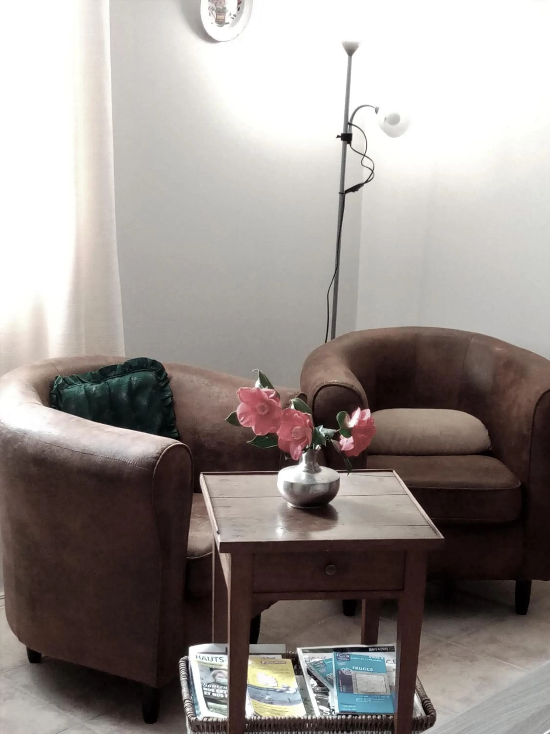 Communal lounge/ TV room in Le Clos des 7 Vallées