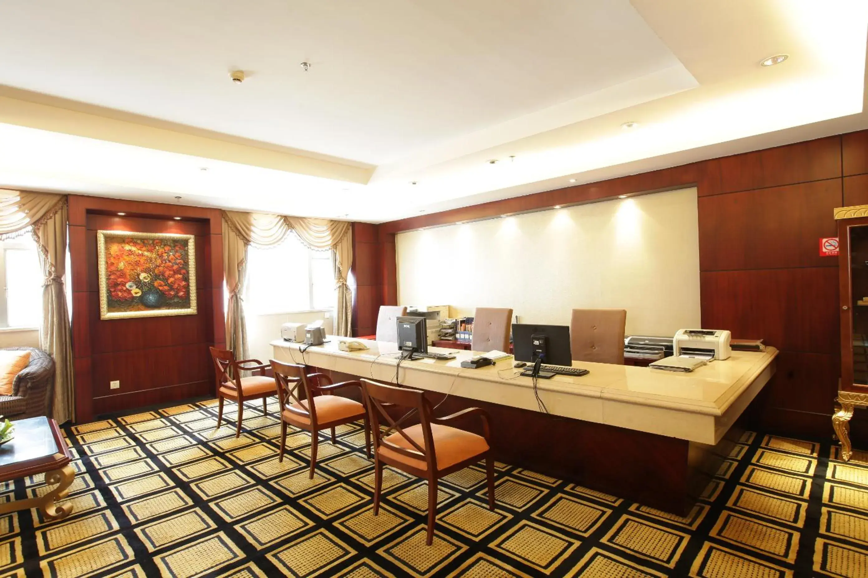 Lobby or reception, Business Area/Conference Room in Grand Royal Hotel