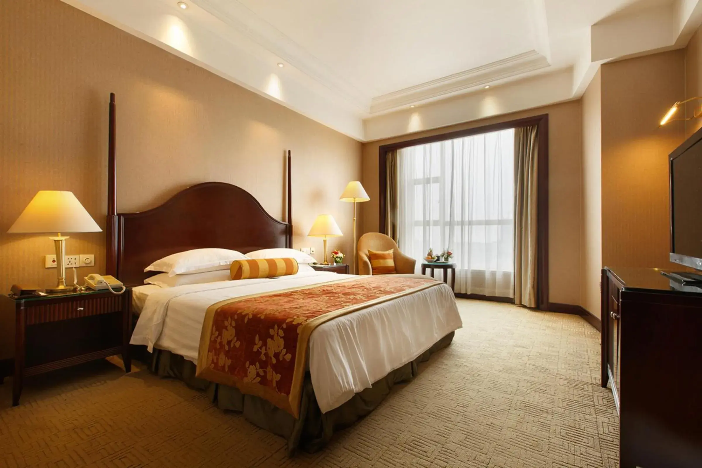 Photo of the whole room, Room Photo in Grand Royal Hotel