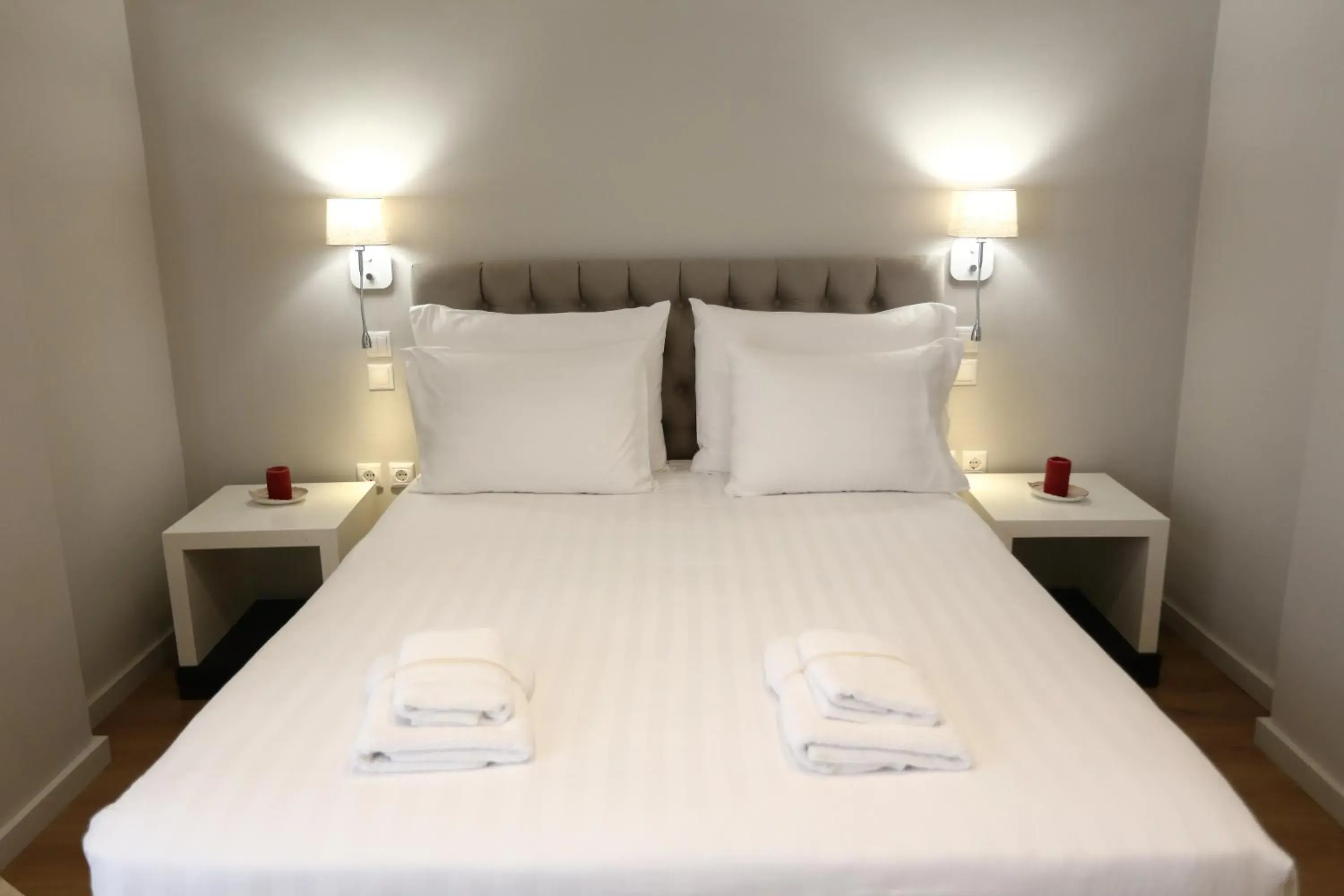 Executive Suite in 1900 ATHENIAN HOUSE Executive Suite in 1900 ATHENIAN HOUSE