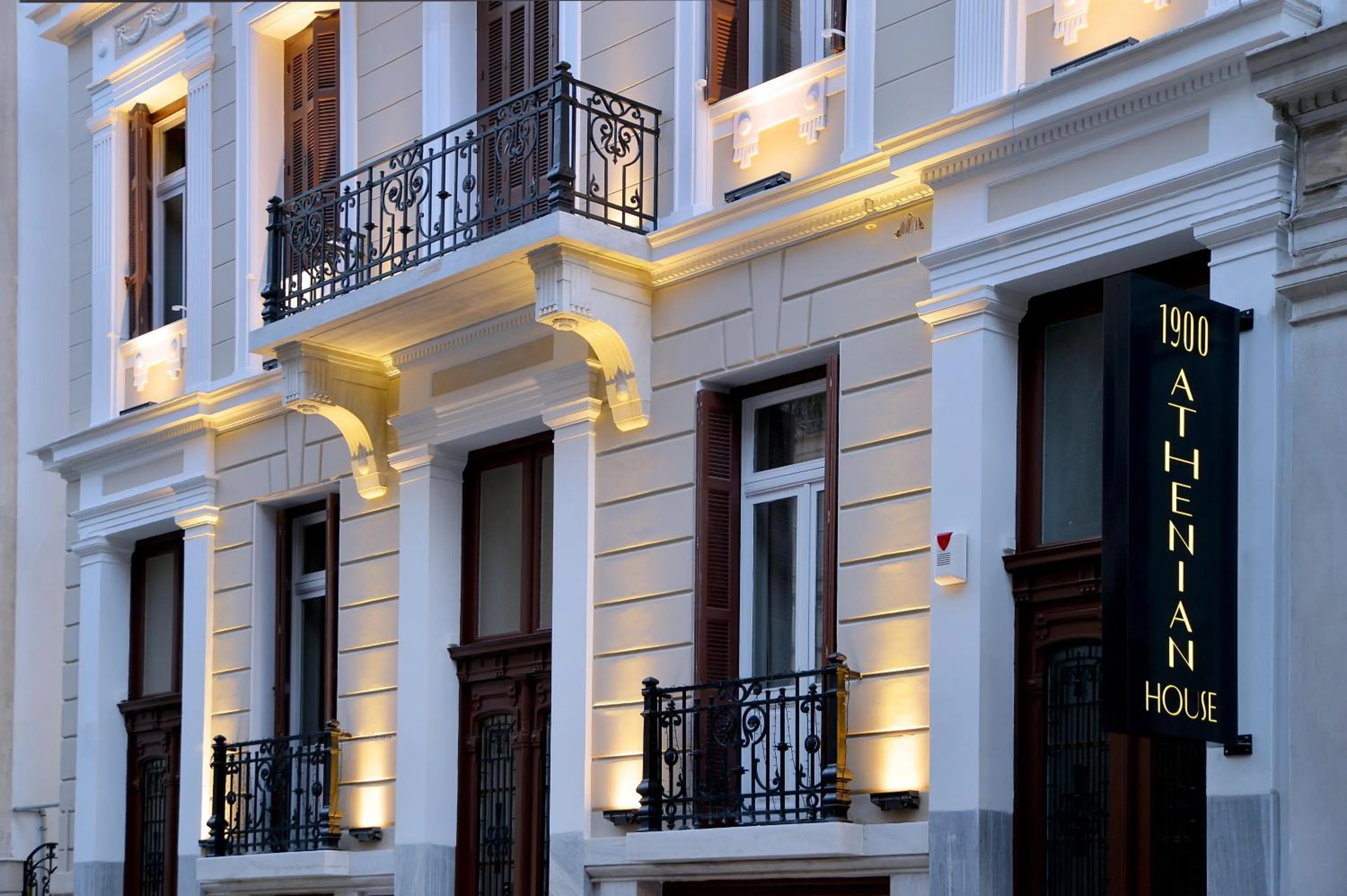 Property building in 1900 ATHENIAN HOUSE