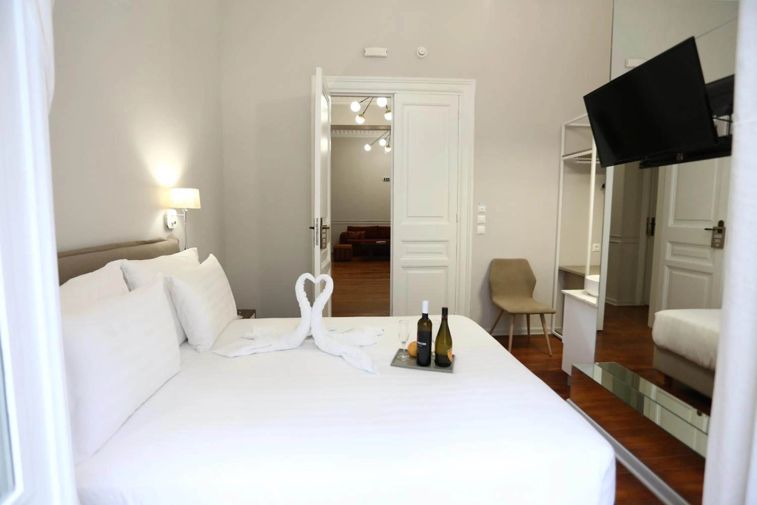 Bed in 1900 ATHENIAN HOUSE