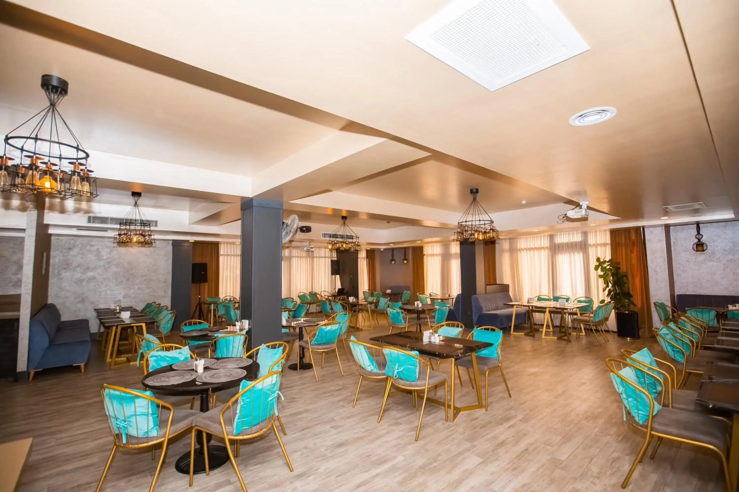 Restaurant/places to eat in Premium Park Hotel Restaurant/places to eat in Premium Park Hotel