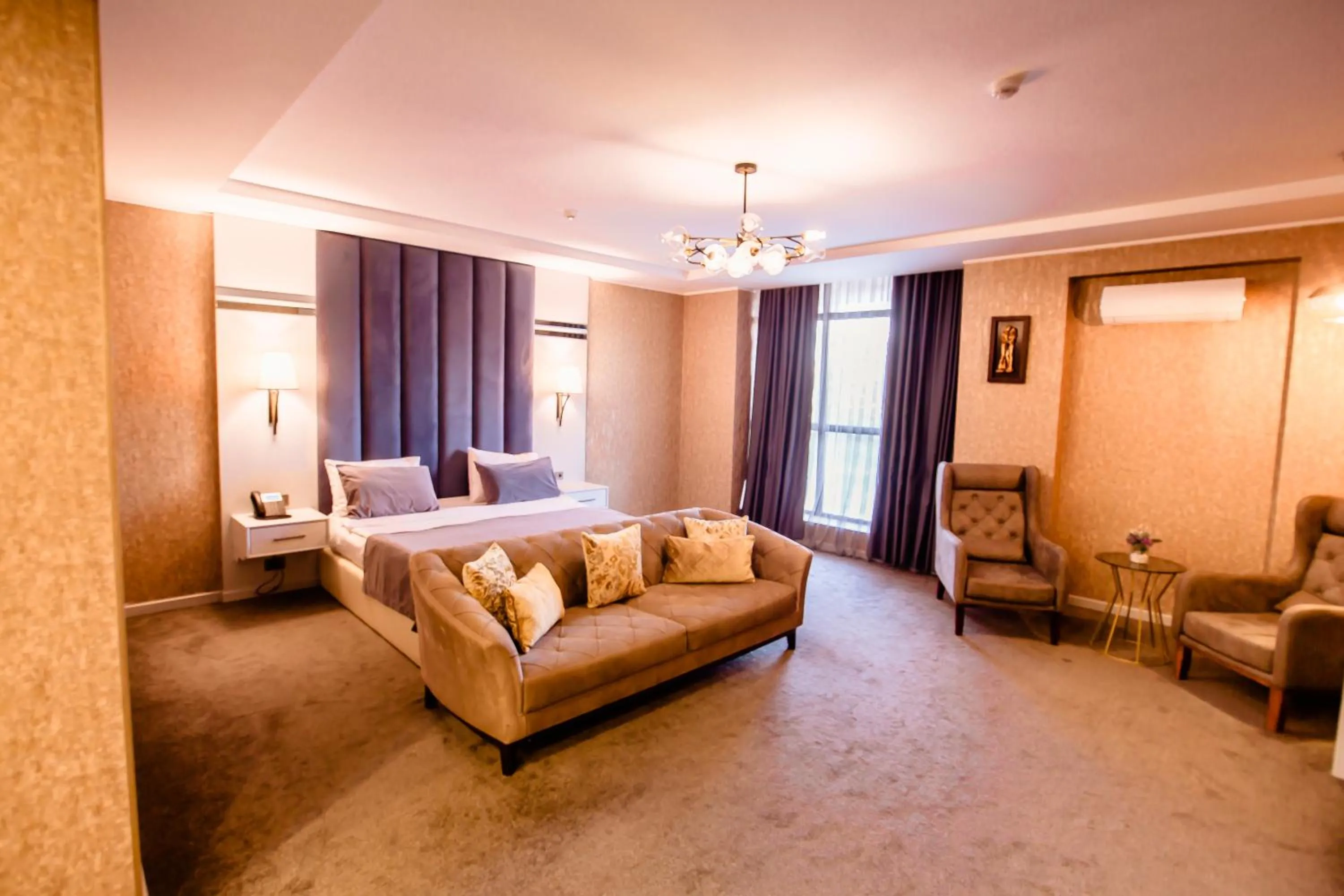 Bed in Premium Park Hotel