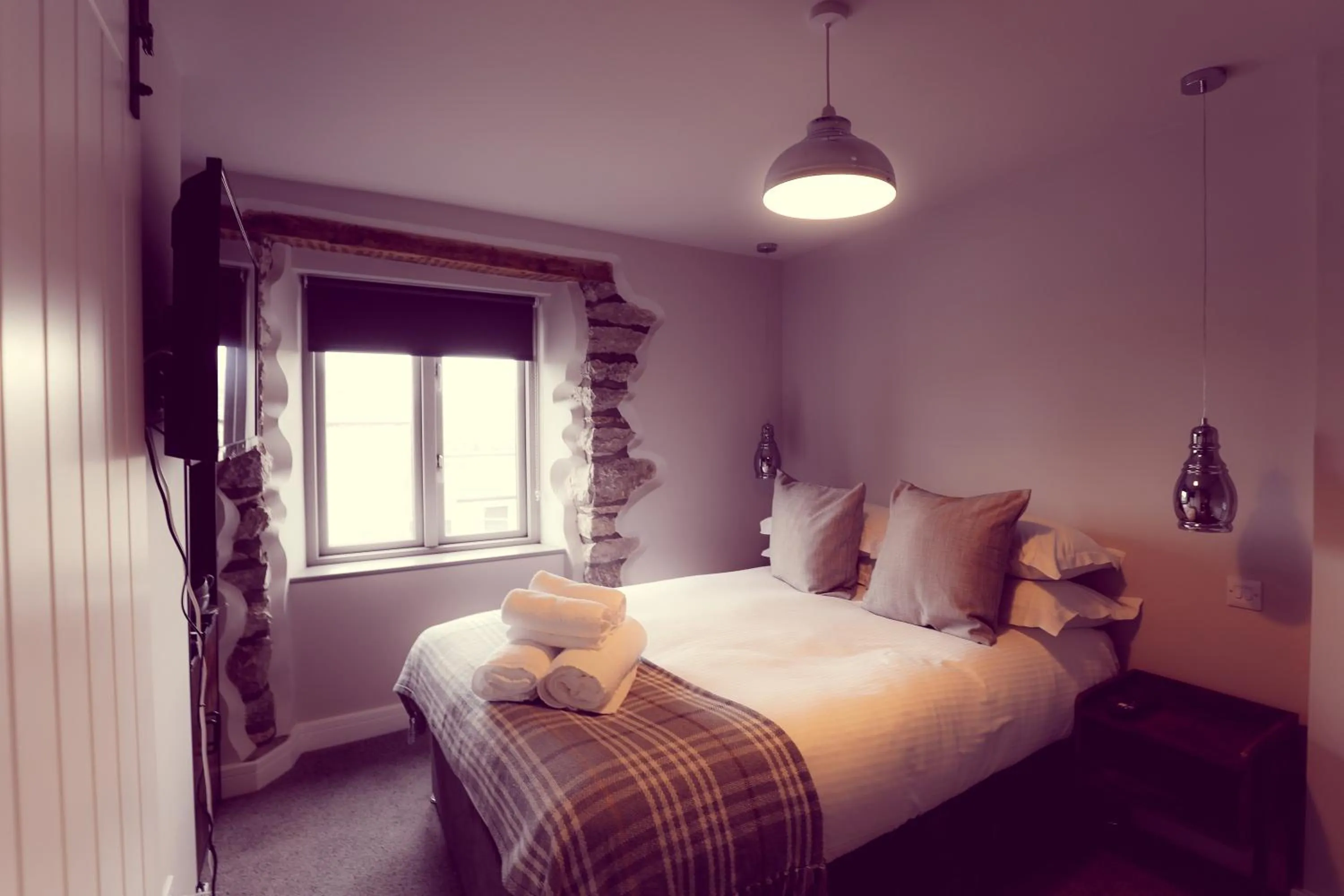 Bed in The Tavern at Hale