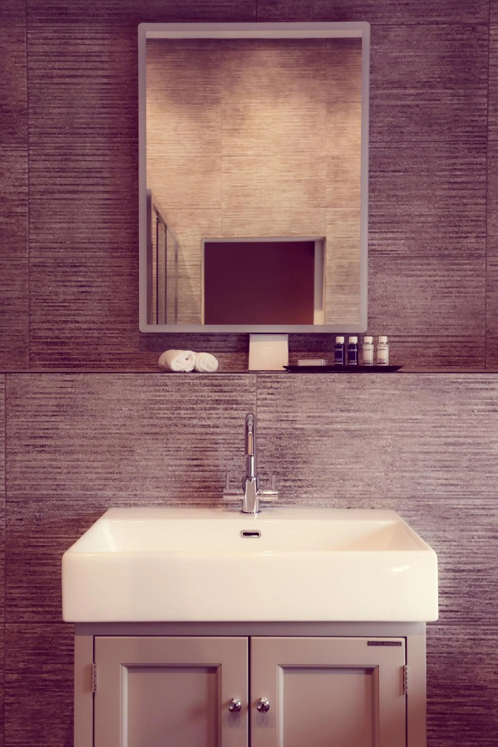 Bathroom in The Tavern at Hale