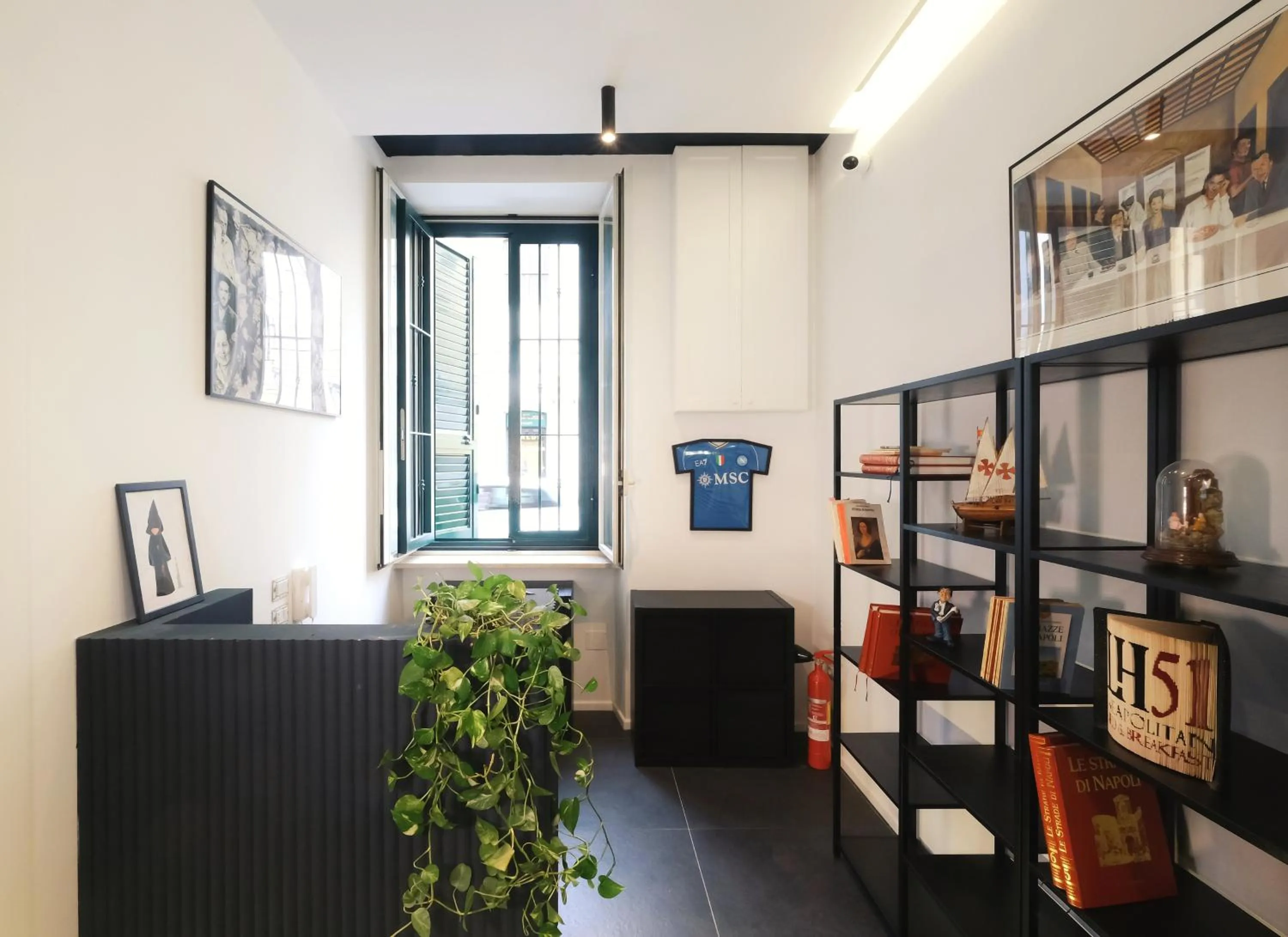 Lobby or reception in LH51 Rooms