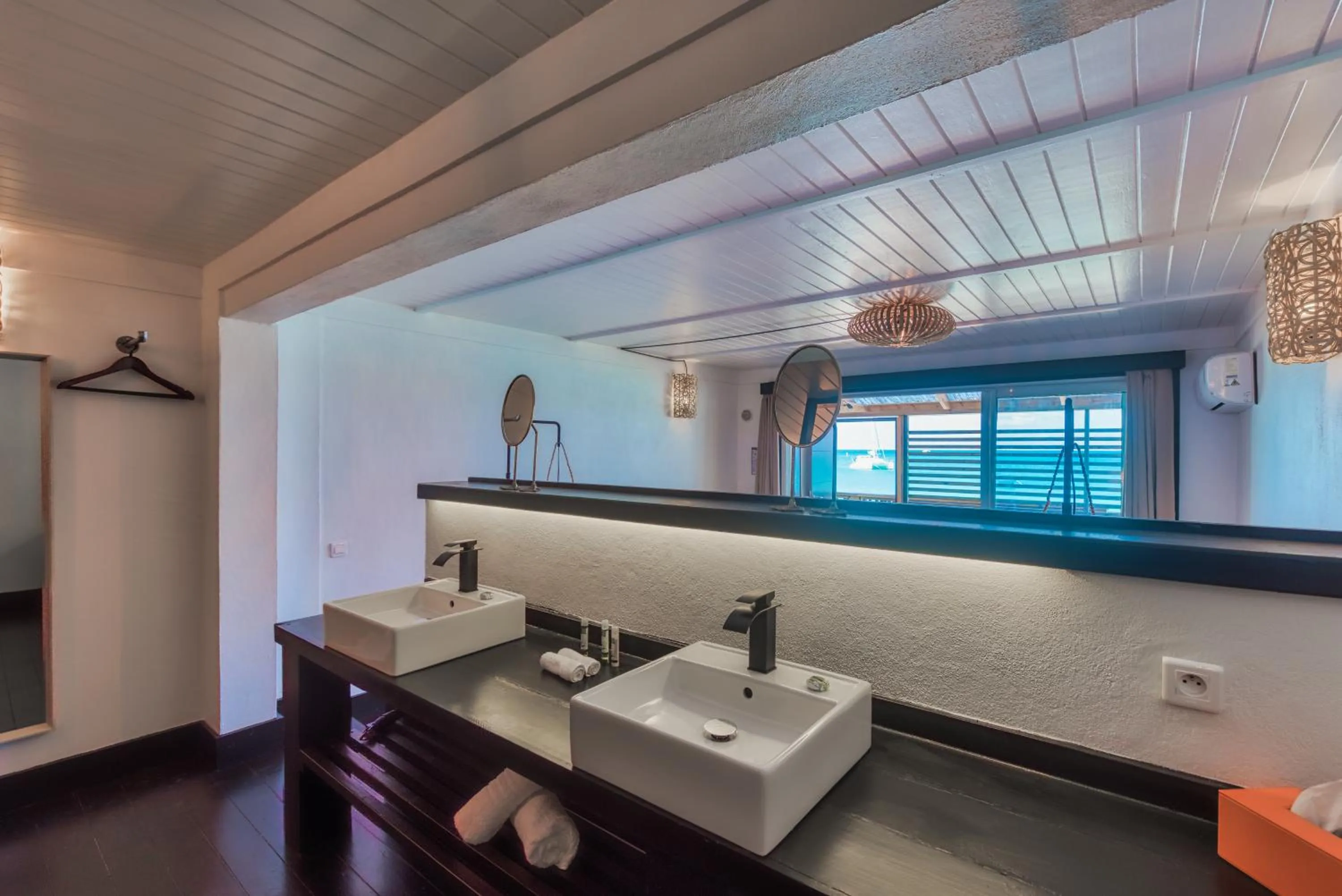 Shower in Love Boutique Hotel