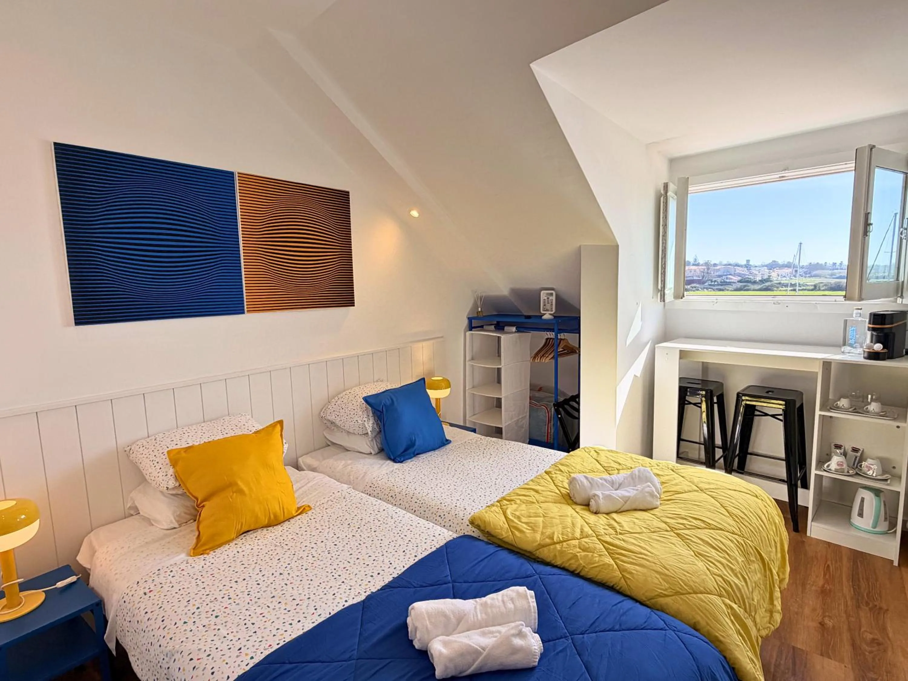 Twin Room with View in Naval Guest House