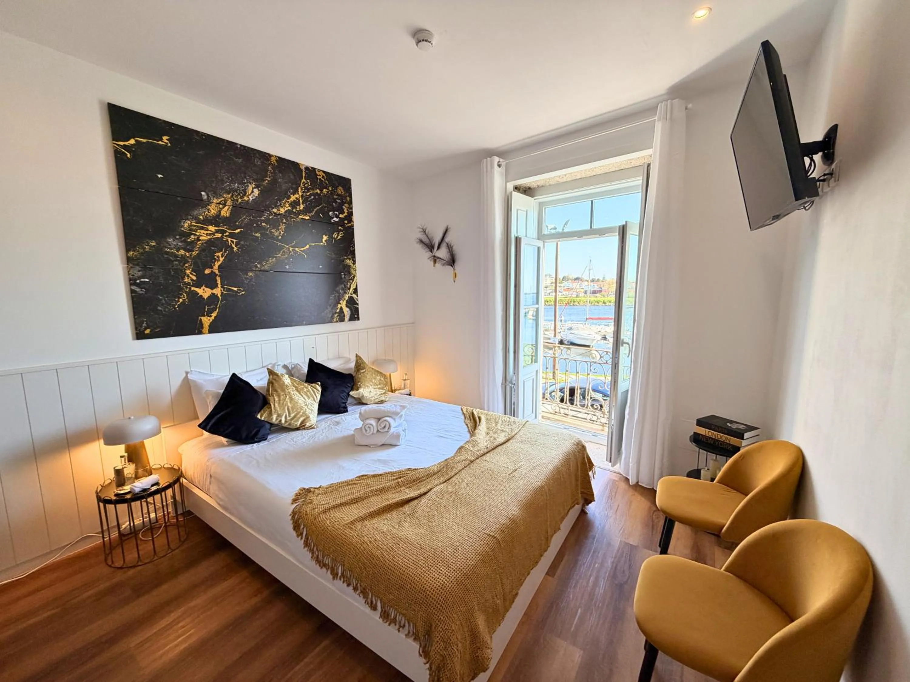 Double Room with Balcony in Naval Guest House