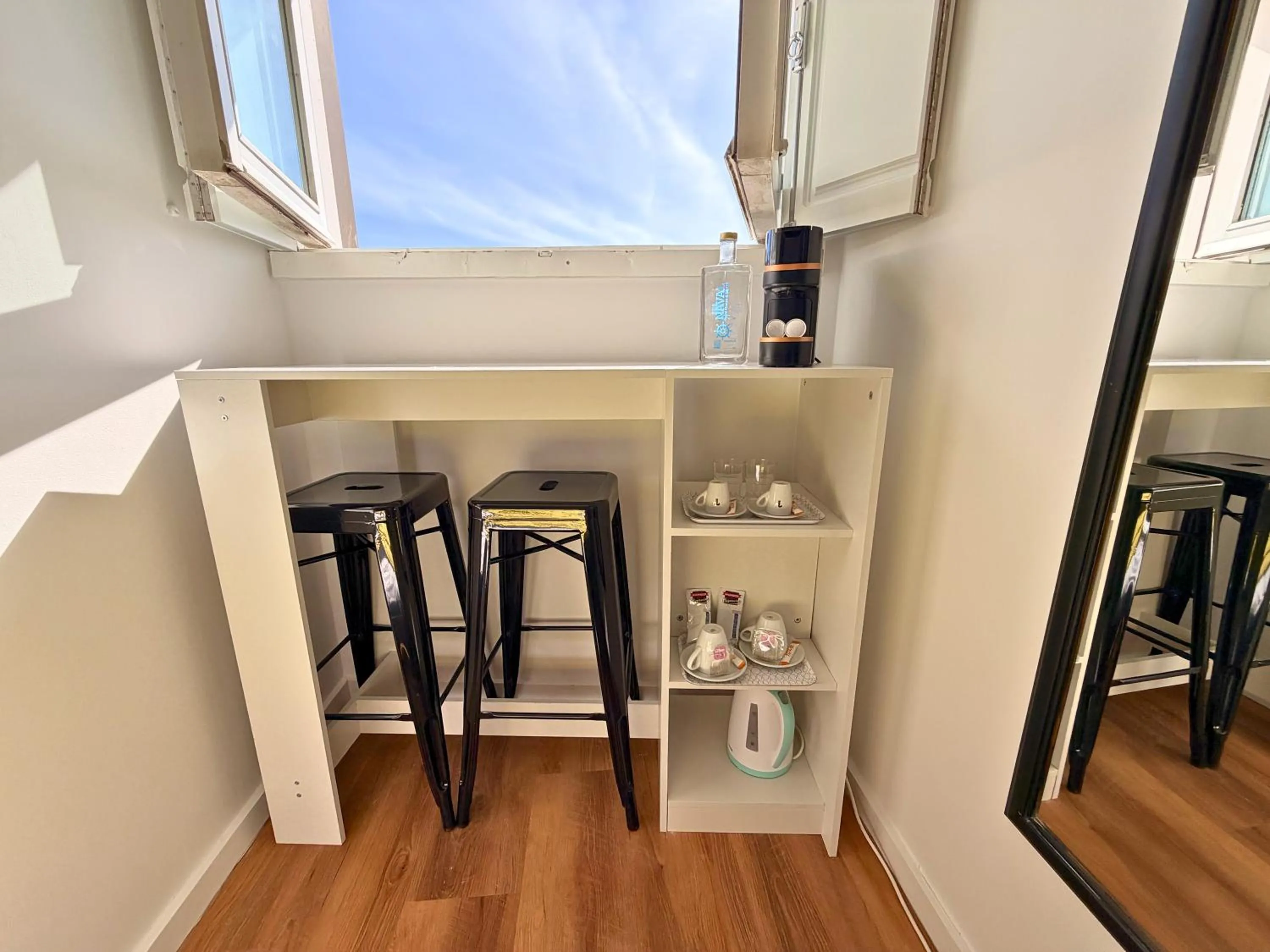 Twin Room with View in Naval Guest House