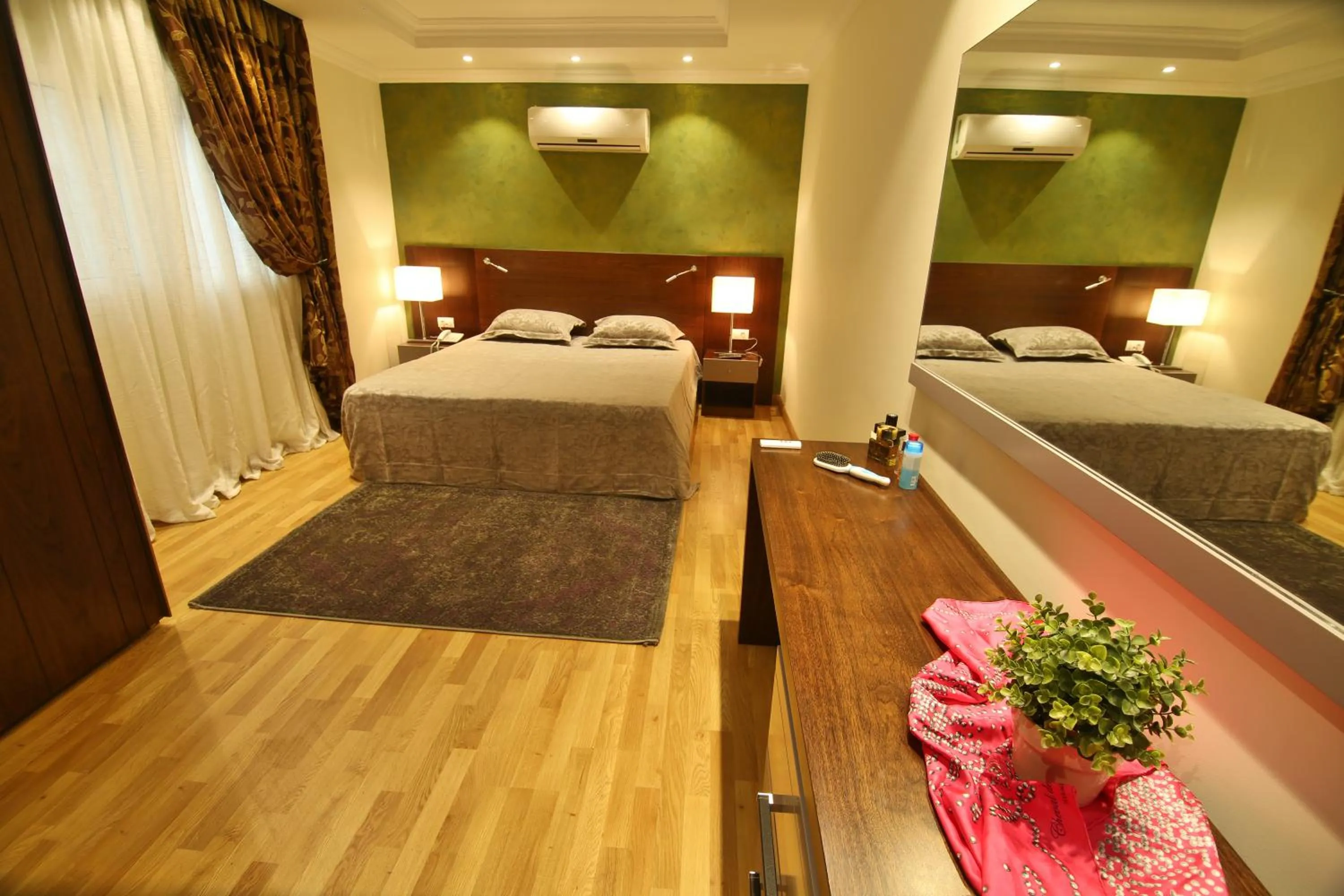 Photo of the whole room, Bed in AlAshrafia Smart Residence