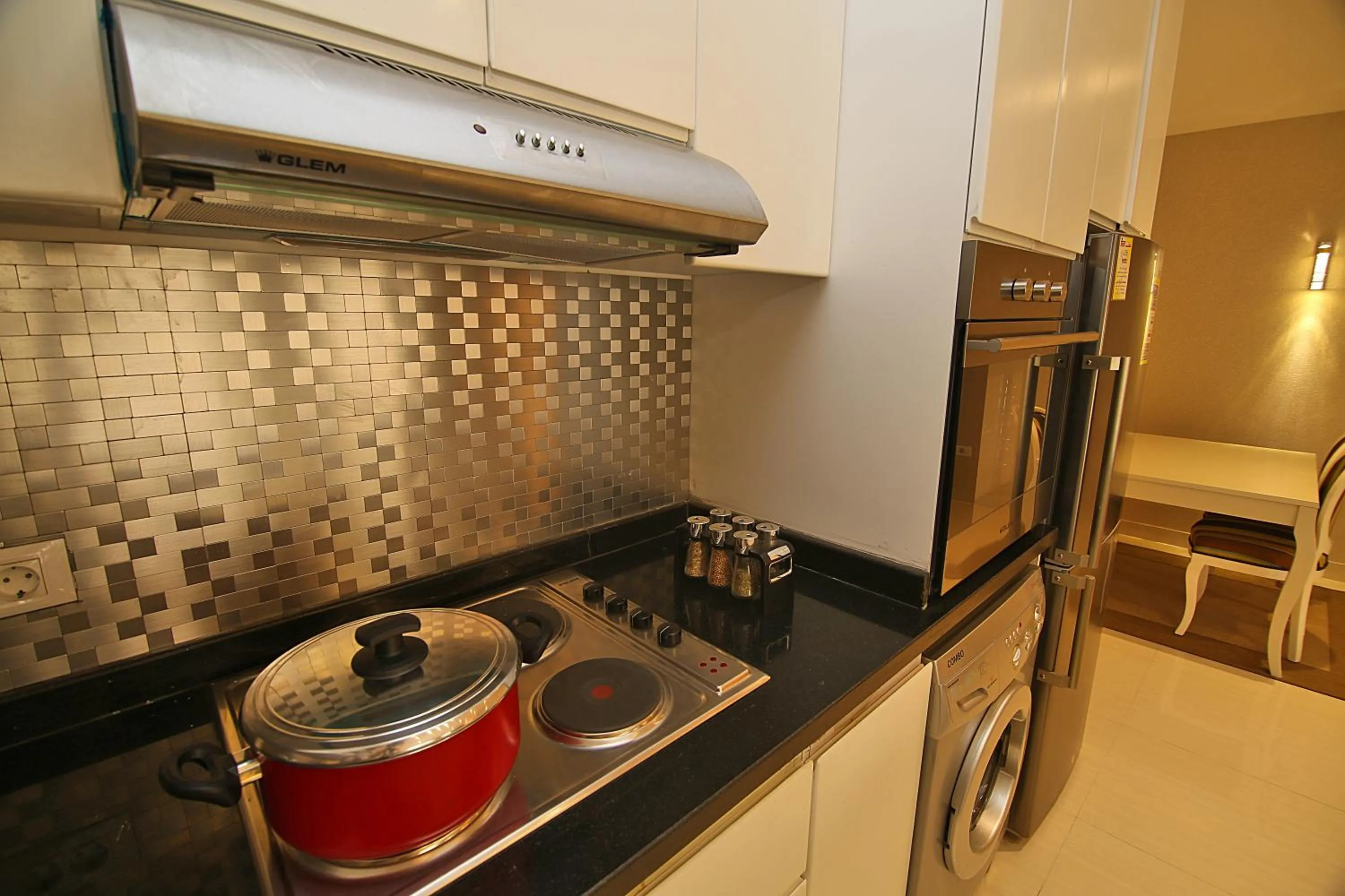 Kitchen or kitchenette in AlAshrafia Smart Residence