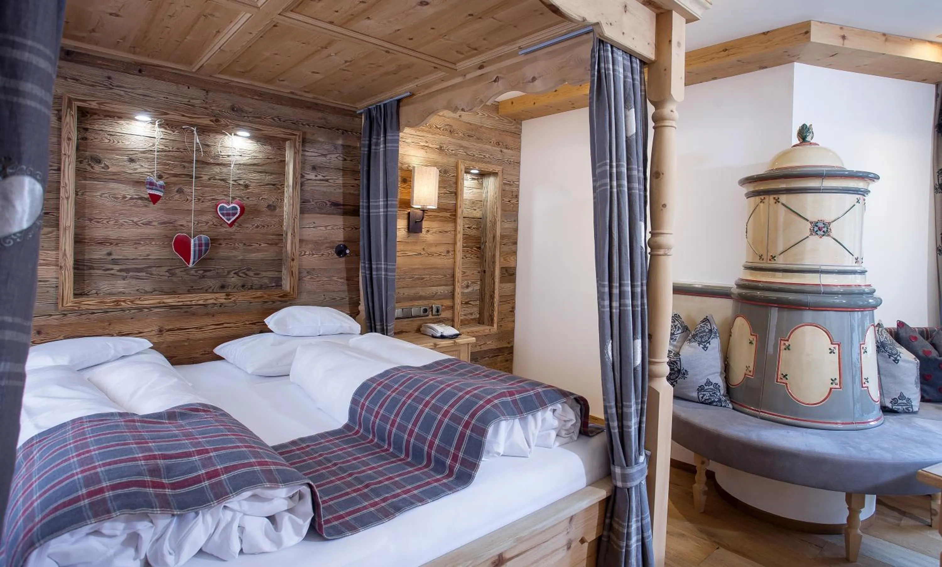 Bed in Verwöhnhotel Kristall