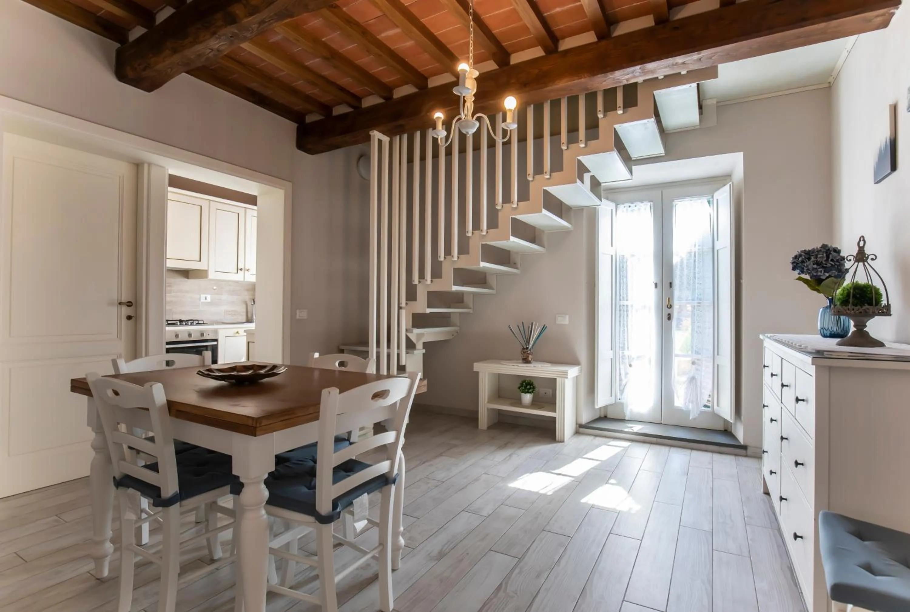 Garden Relays Villa Rosy